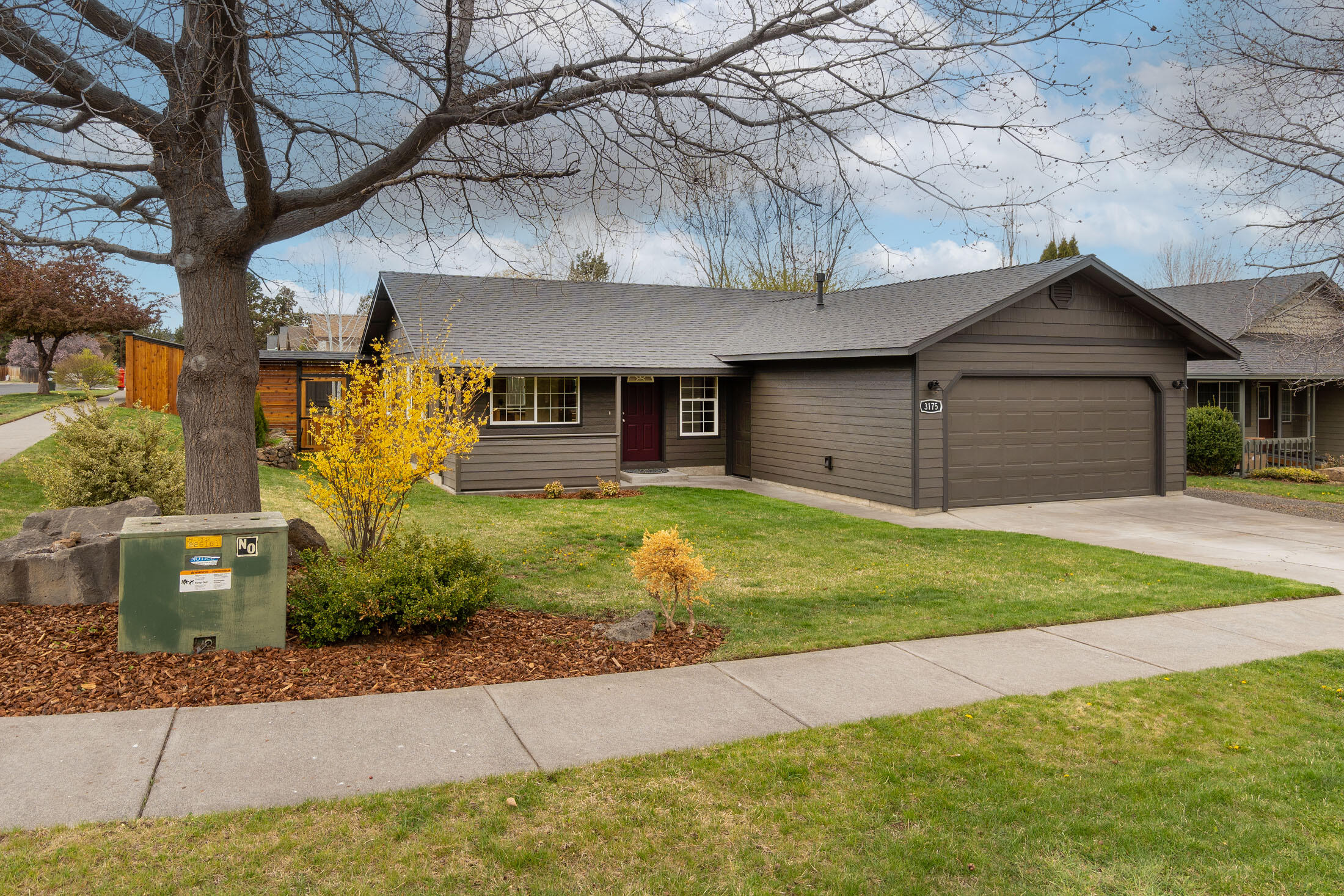 3175 NE Saber Drive