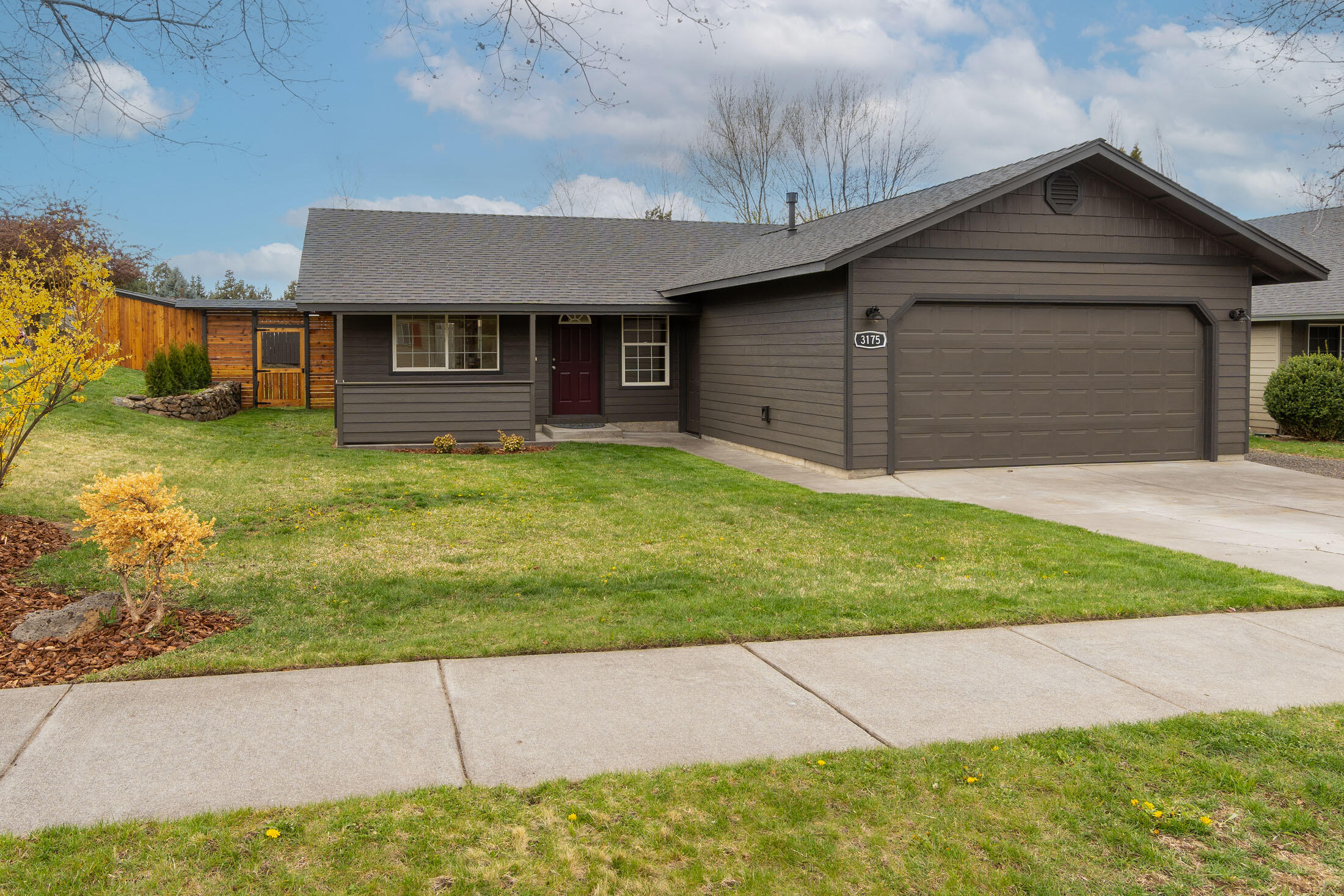 3175 NE Saber Drive
