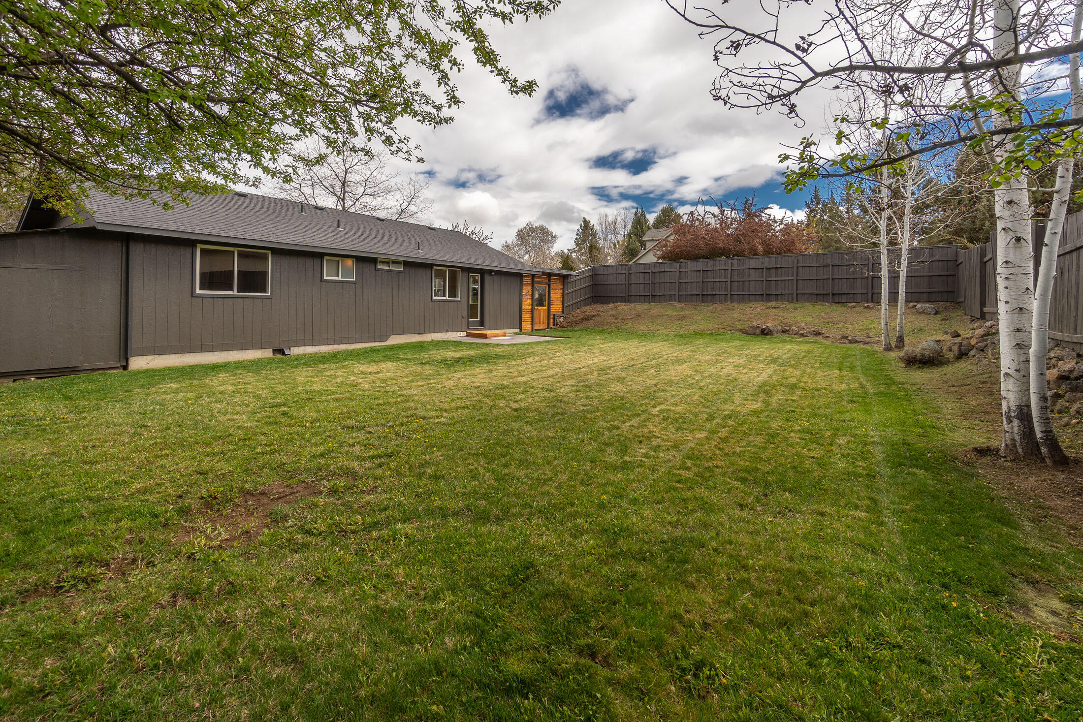 3175 NE Saber Drive