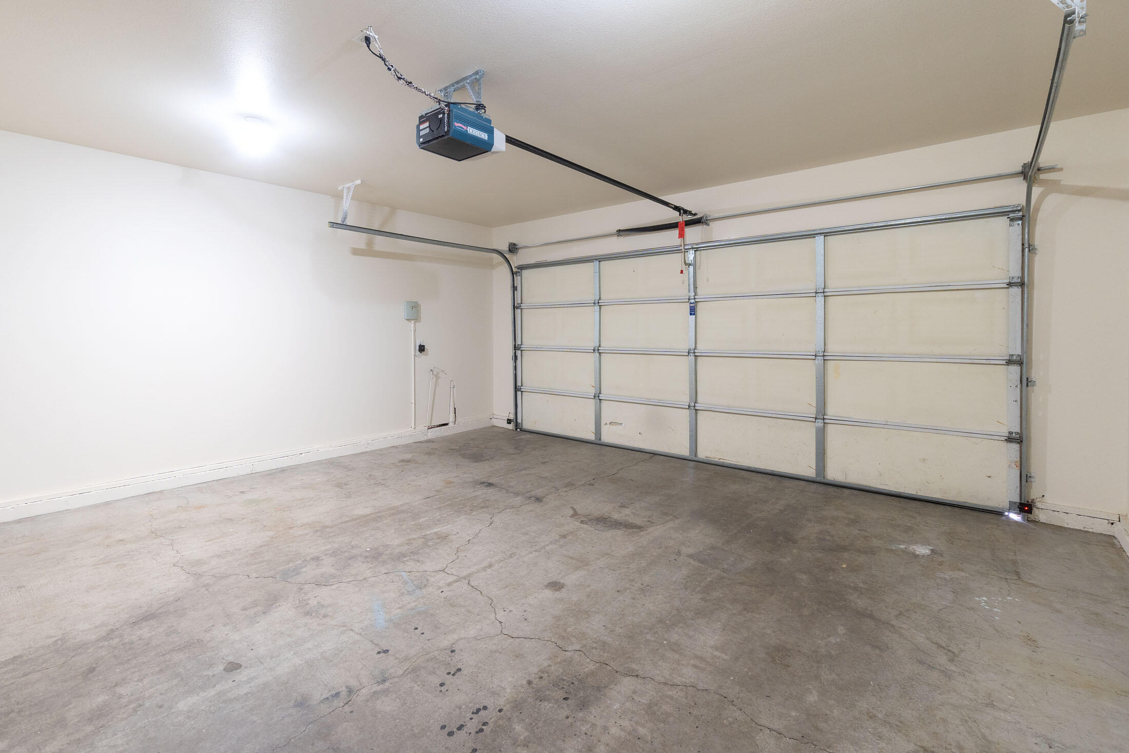 3175 NE Saber Drive