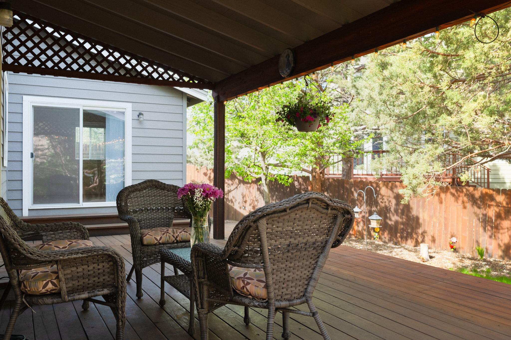 2277 NE Scarlet Court