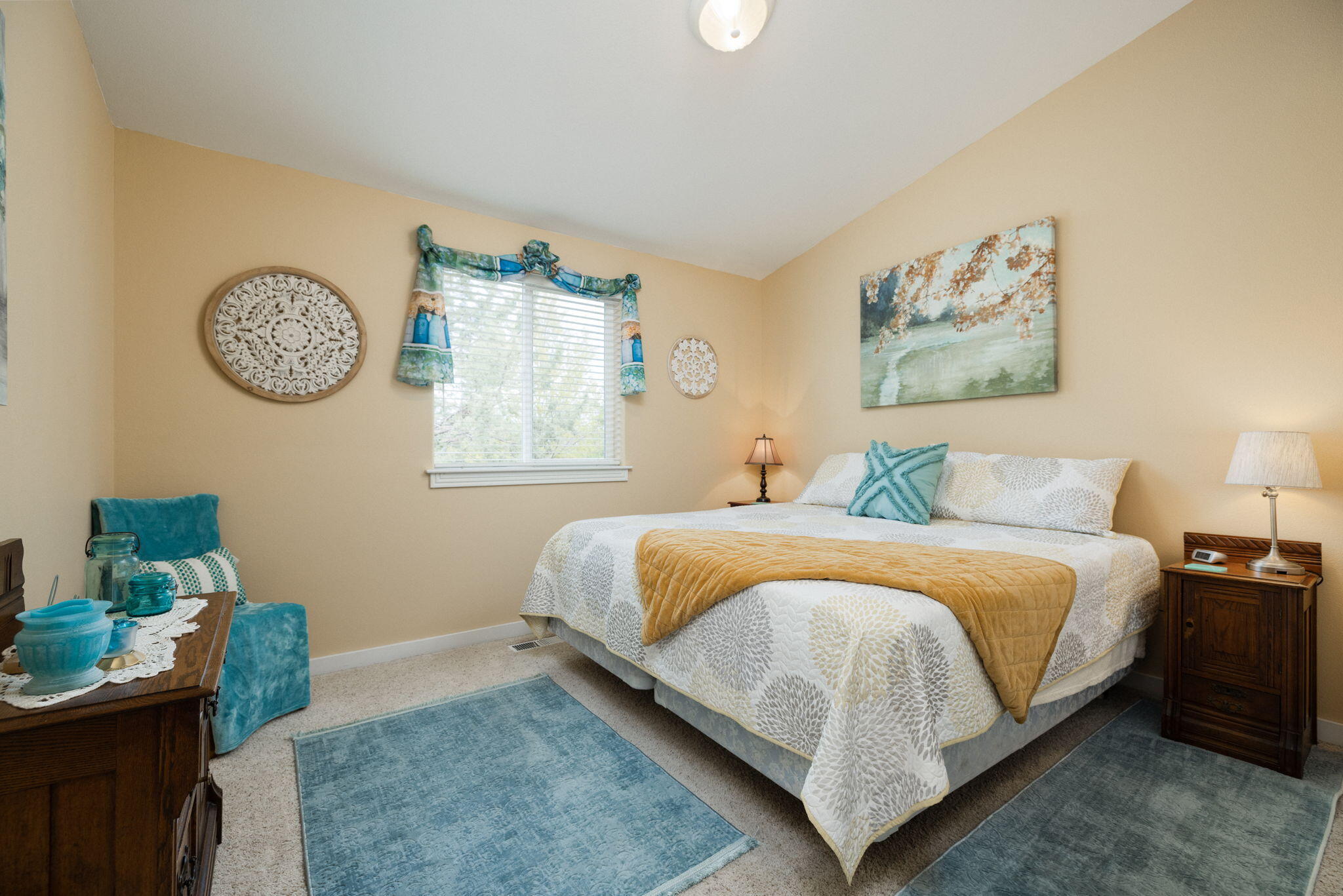 2277 NE Scarlet Court