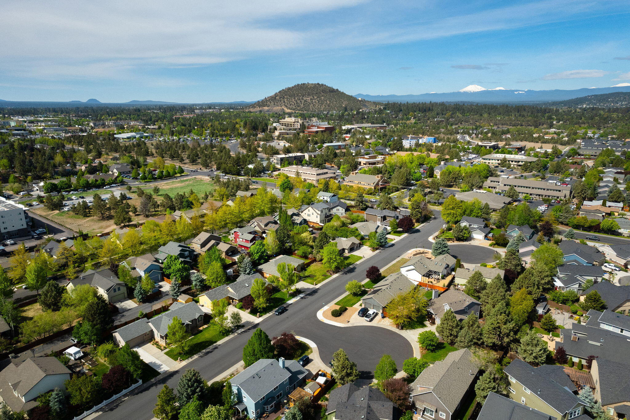 2277 NE Scarlet Court