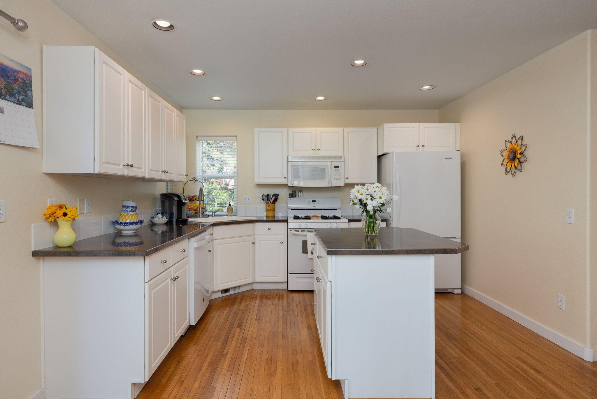 2277 NE Scarlet Court