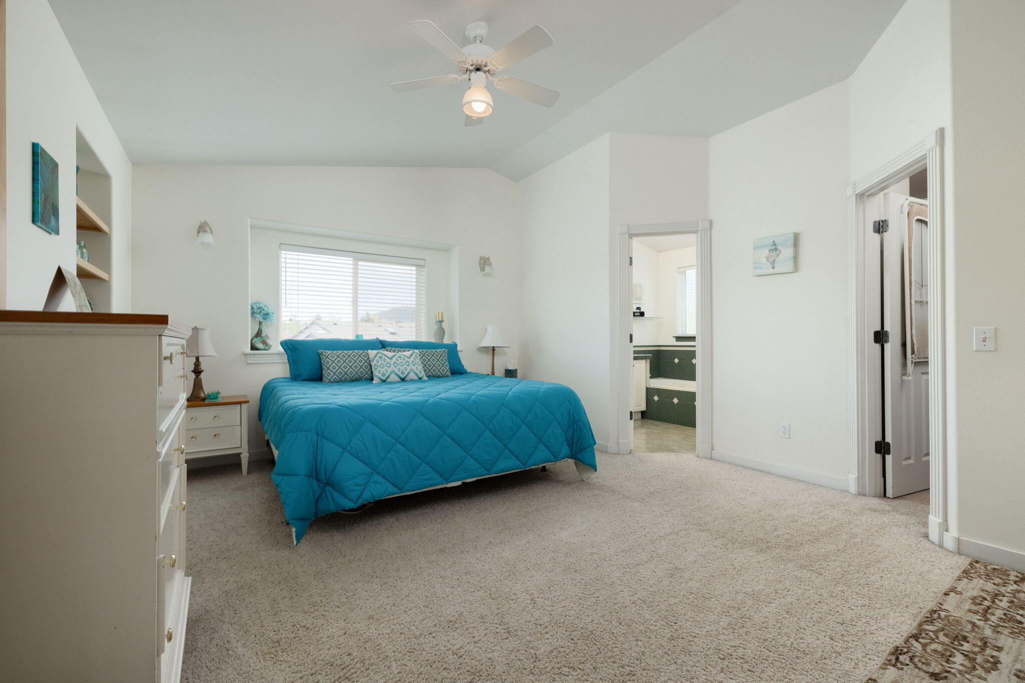 2277 NE Scarlet Court