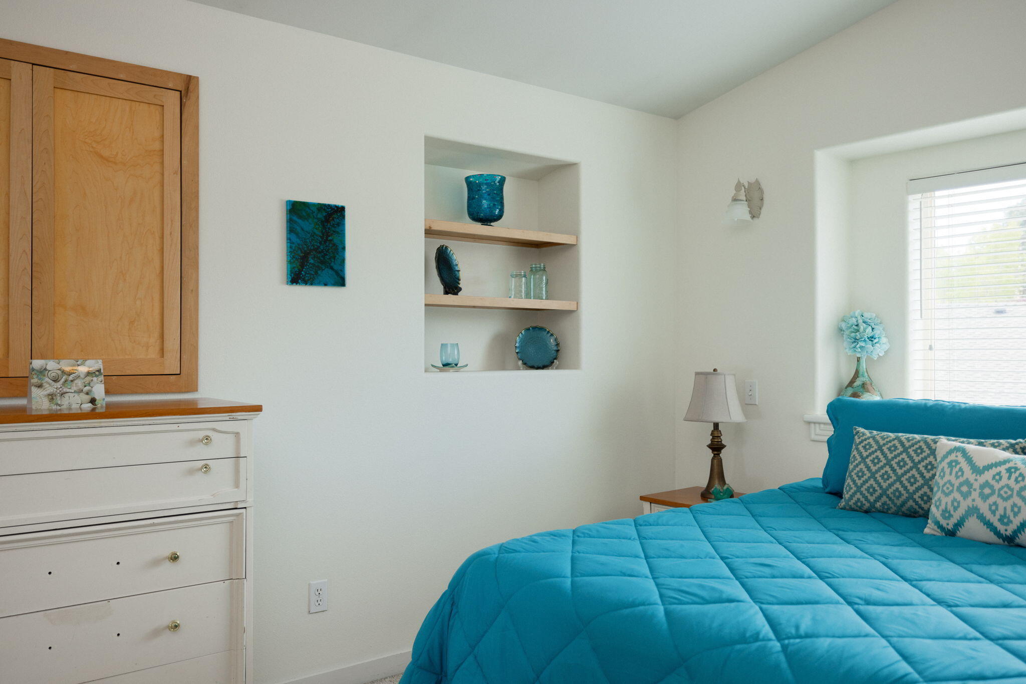 2277 NE Scarlet Court