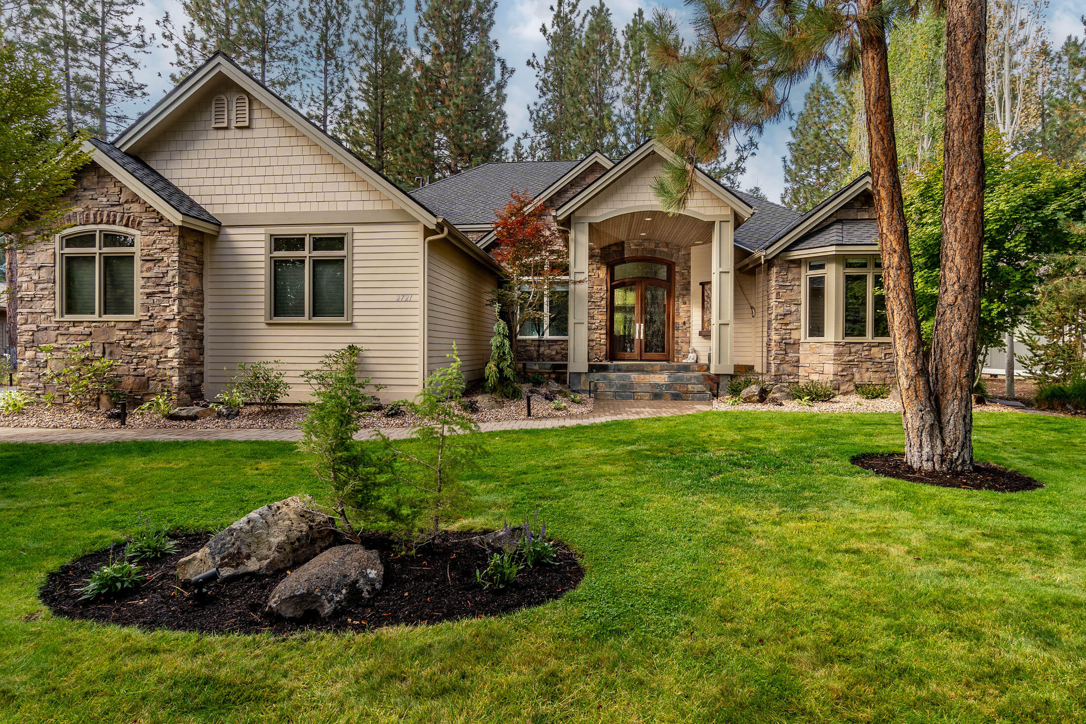 2721 NW Champion Circle