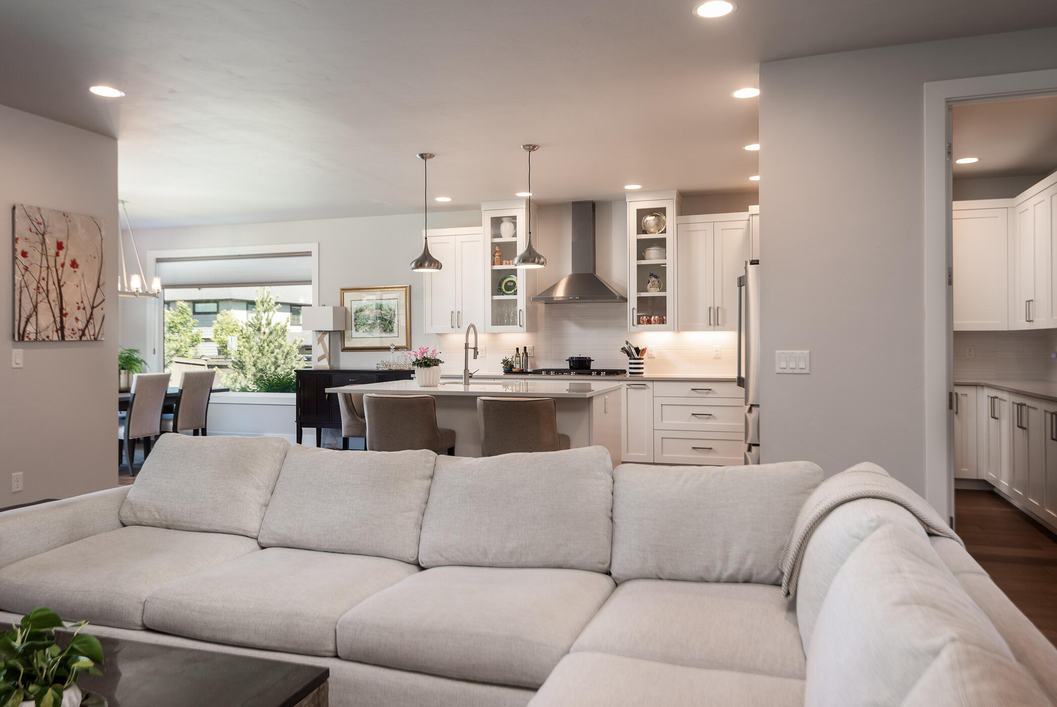 60877 SW Deer Creek Place