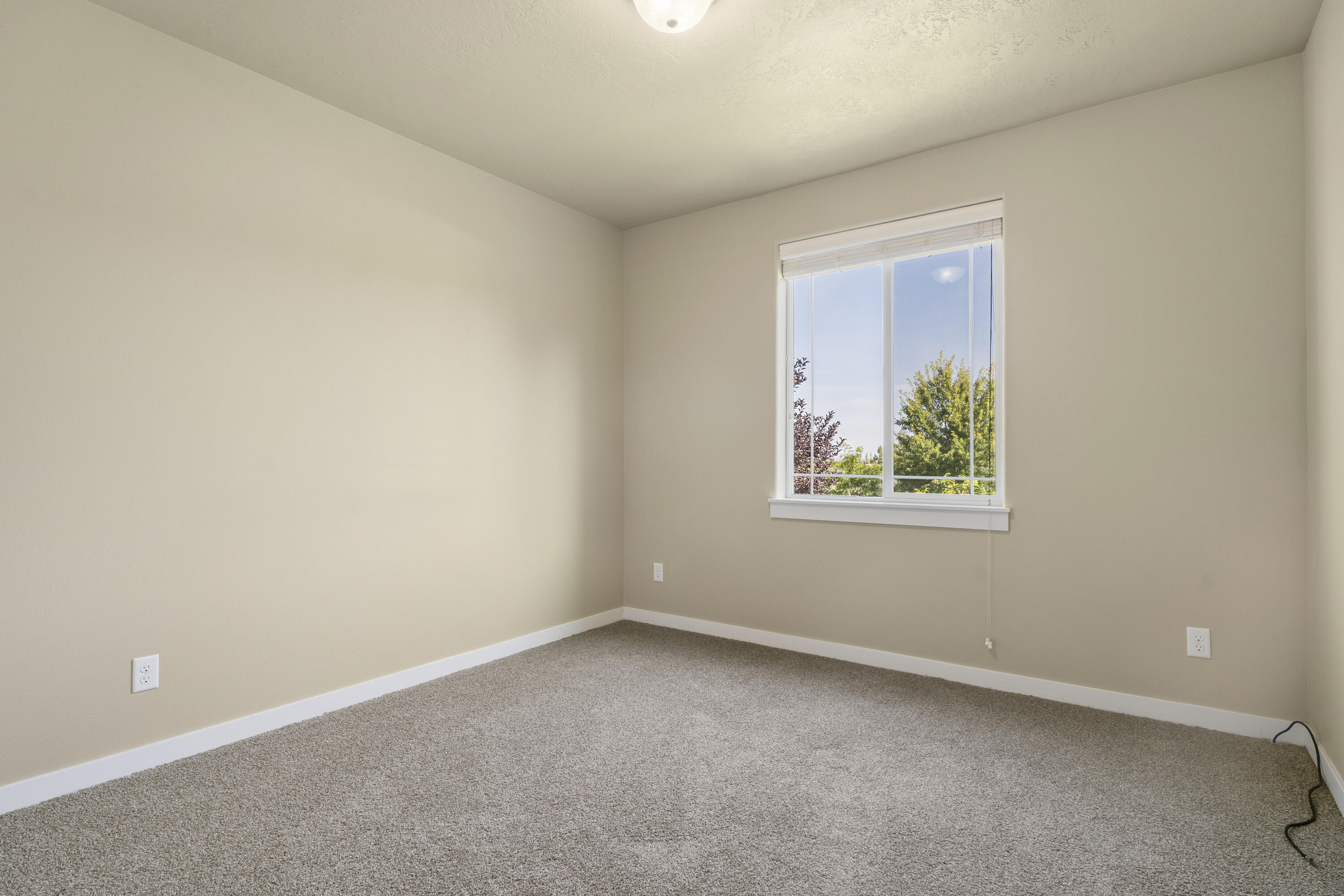 4646 SW Umatilla Avenue