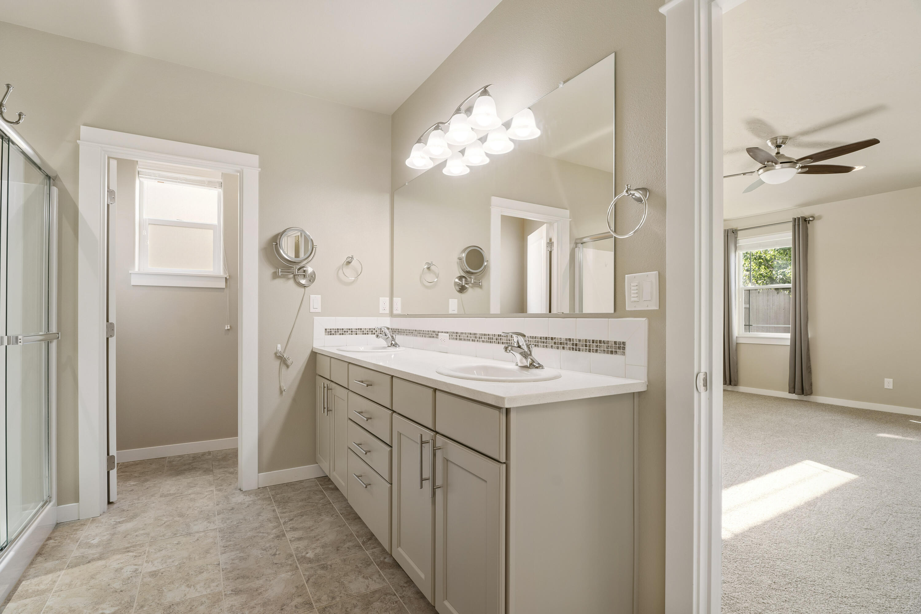 4646 SW Umatilla Avenue