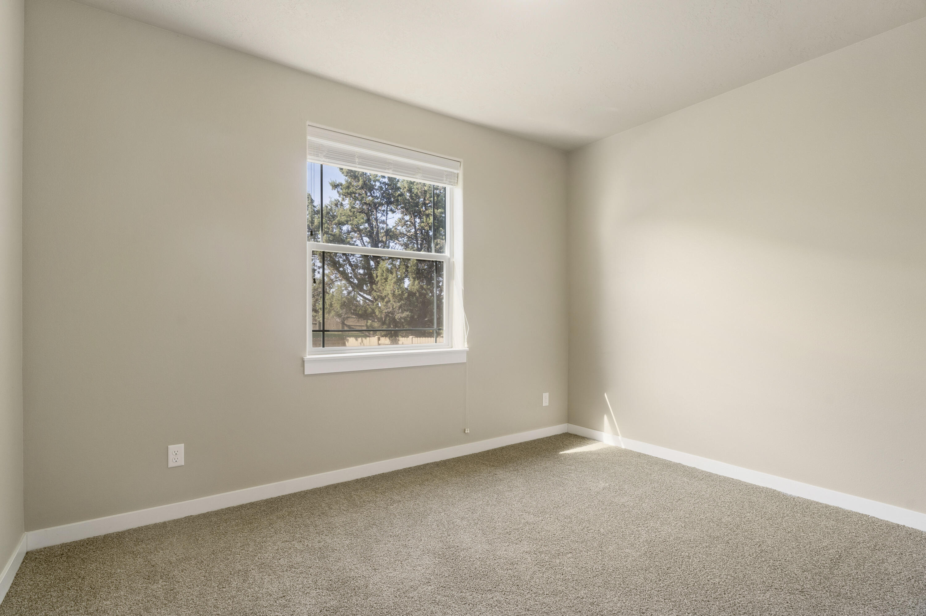 4646 SW Umatilla Avenue