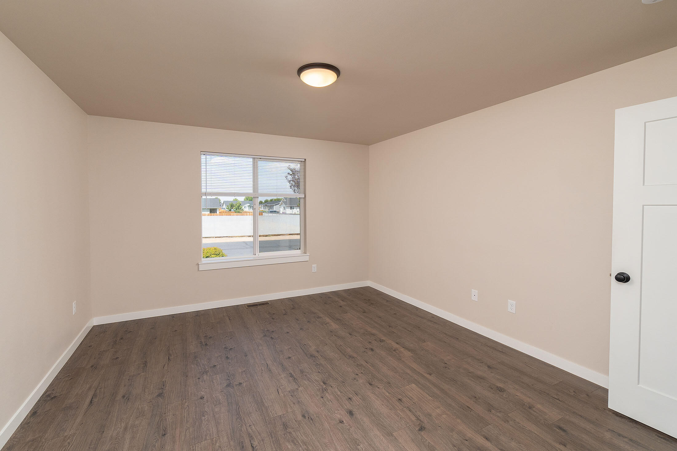 530 SW Sunrise Circle