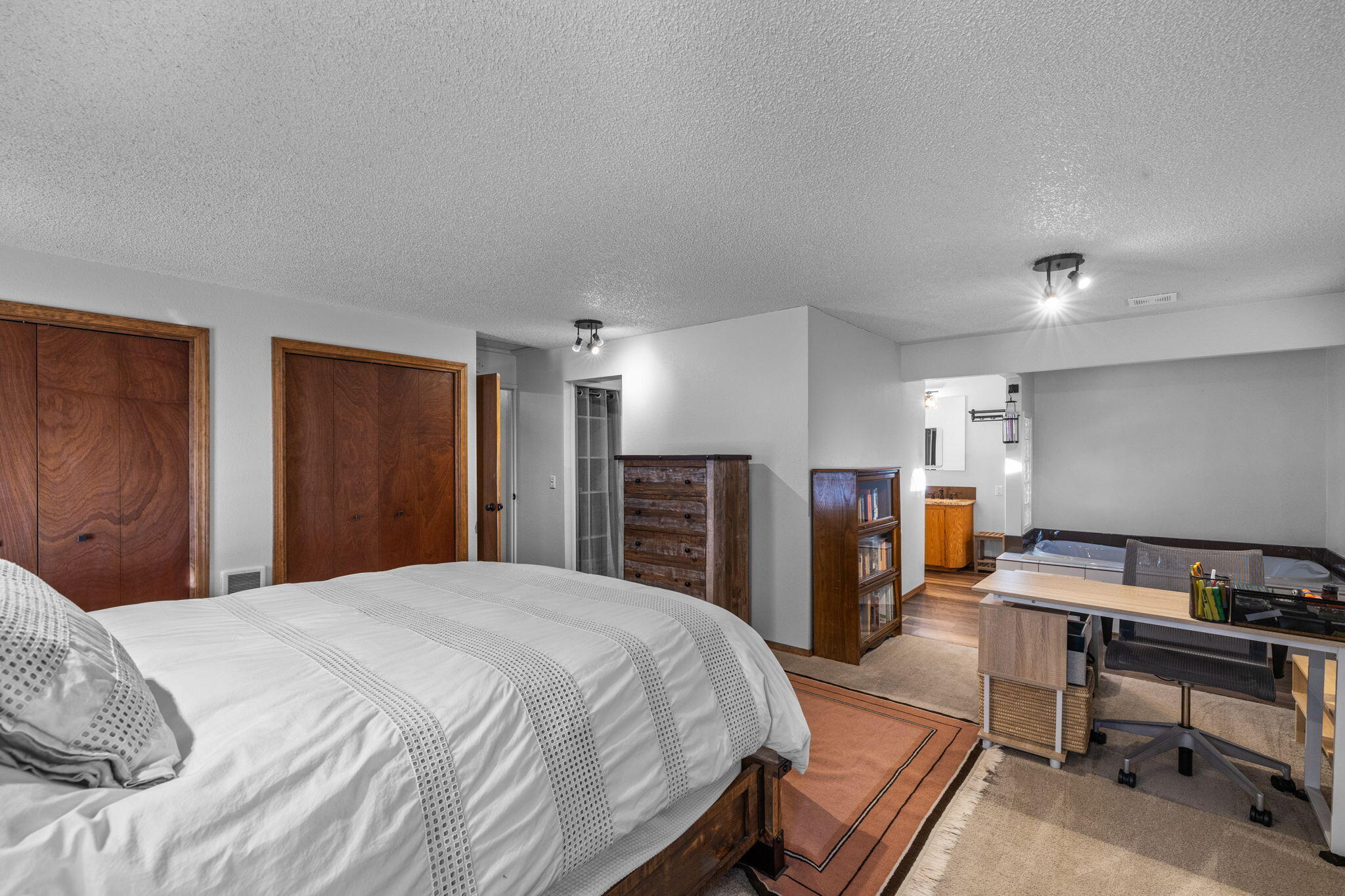 53382 Eagle Lane