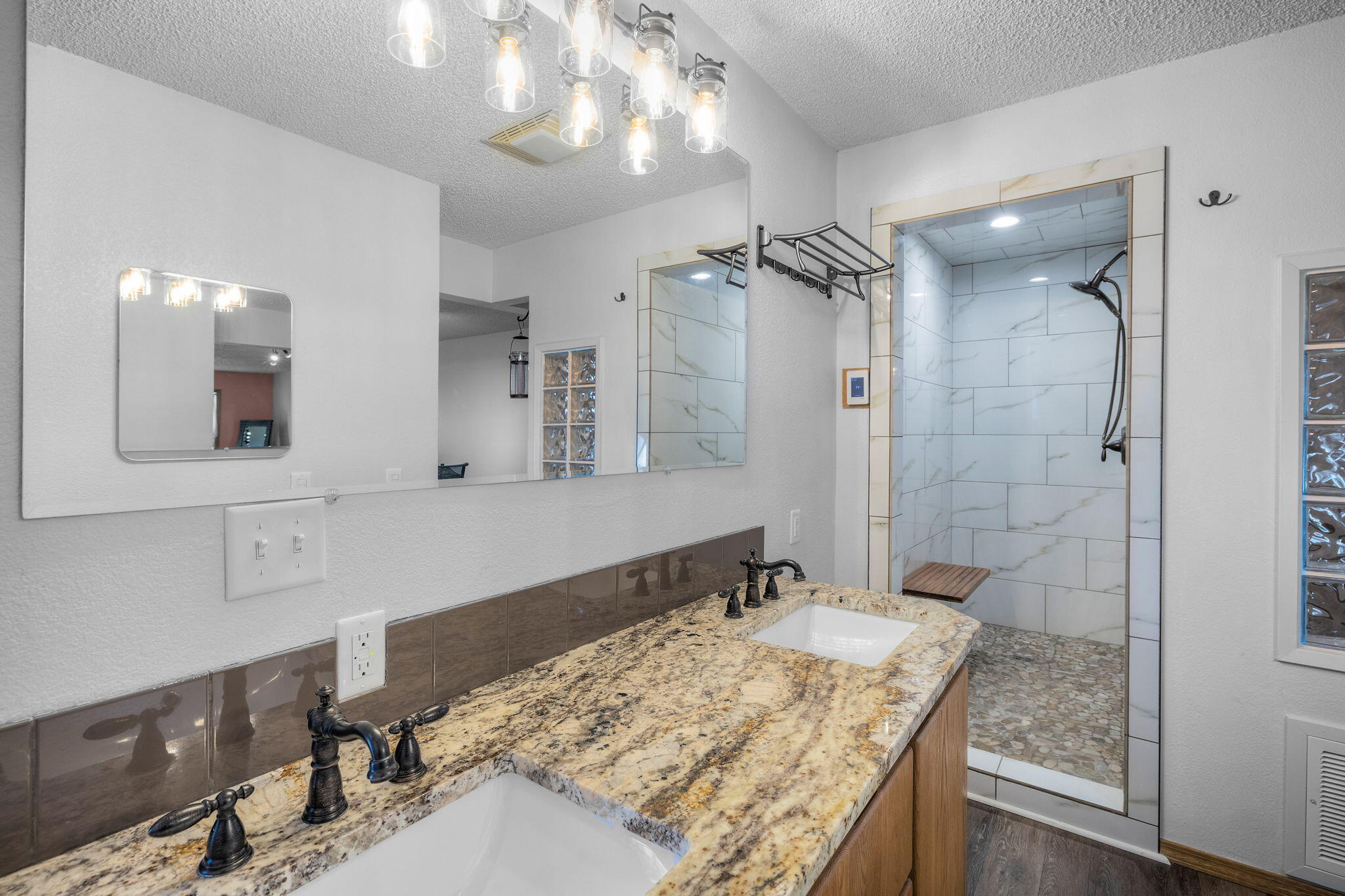 53382 Eagle Lane