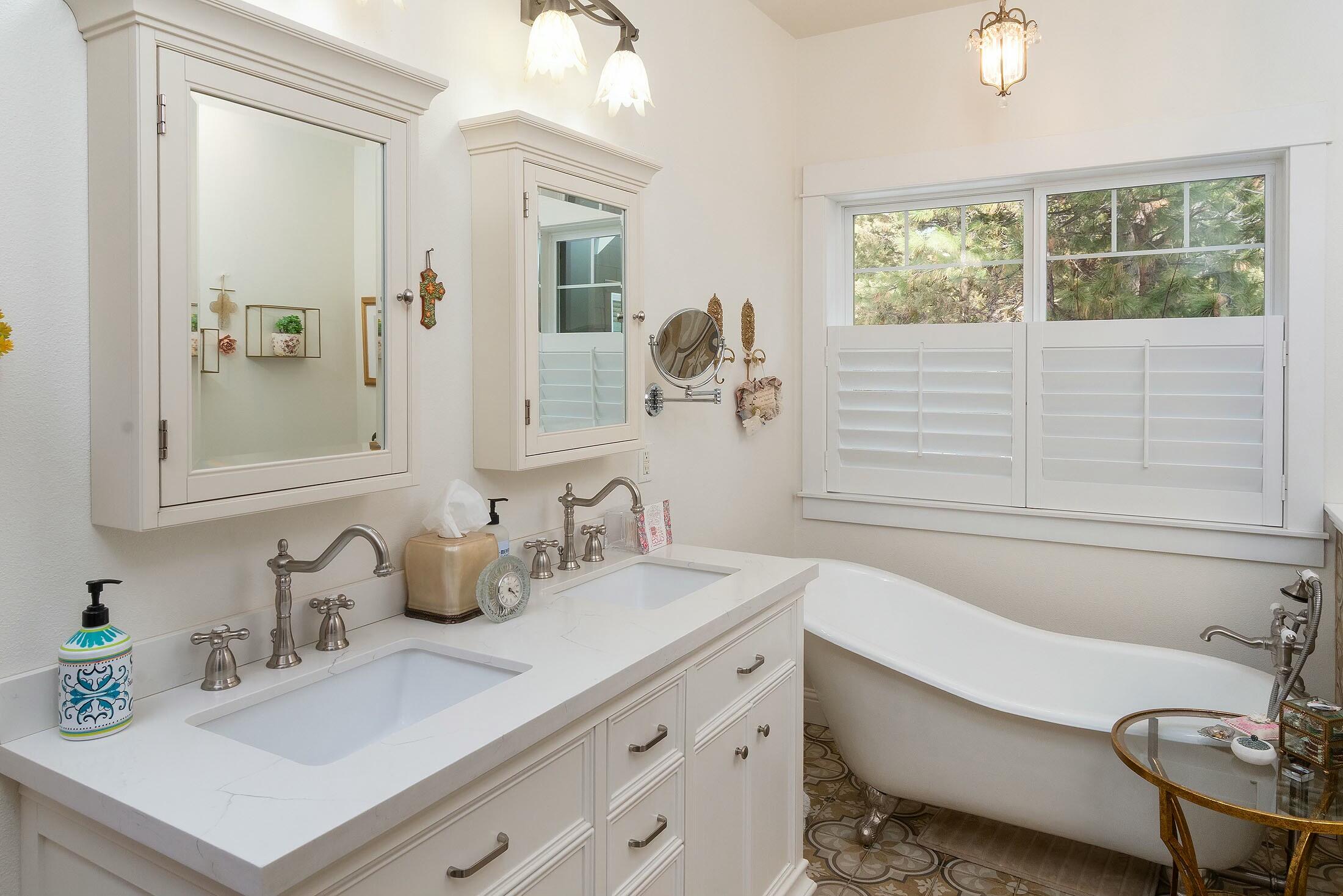 3045 NW Lawrence Court