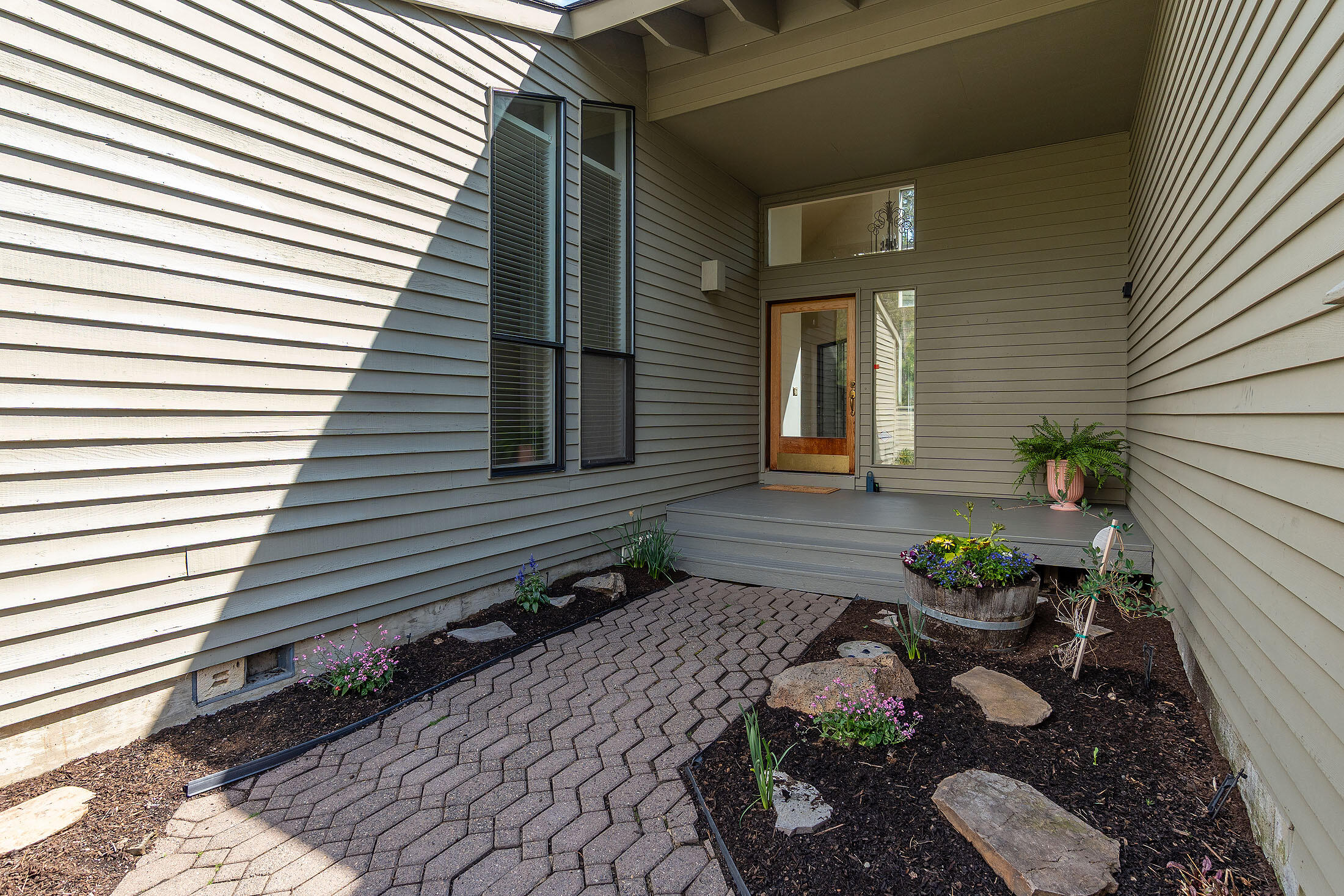 58094 Five Iron Lane, 1