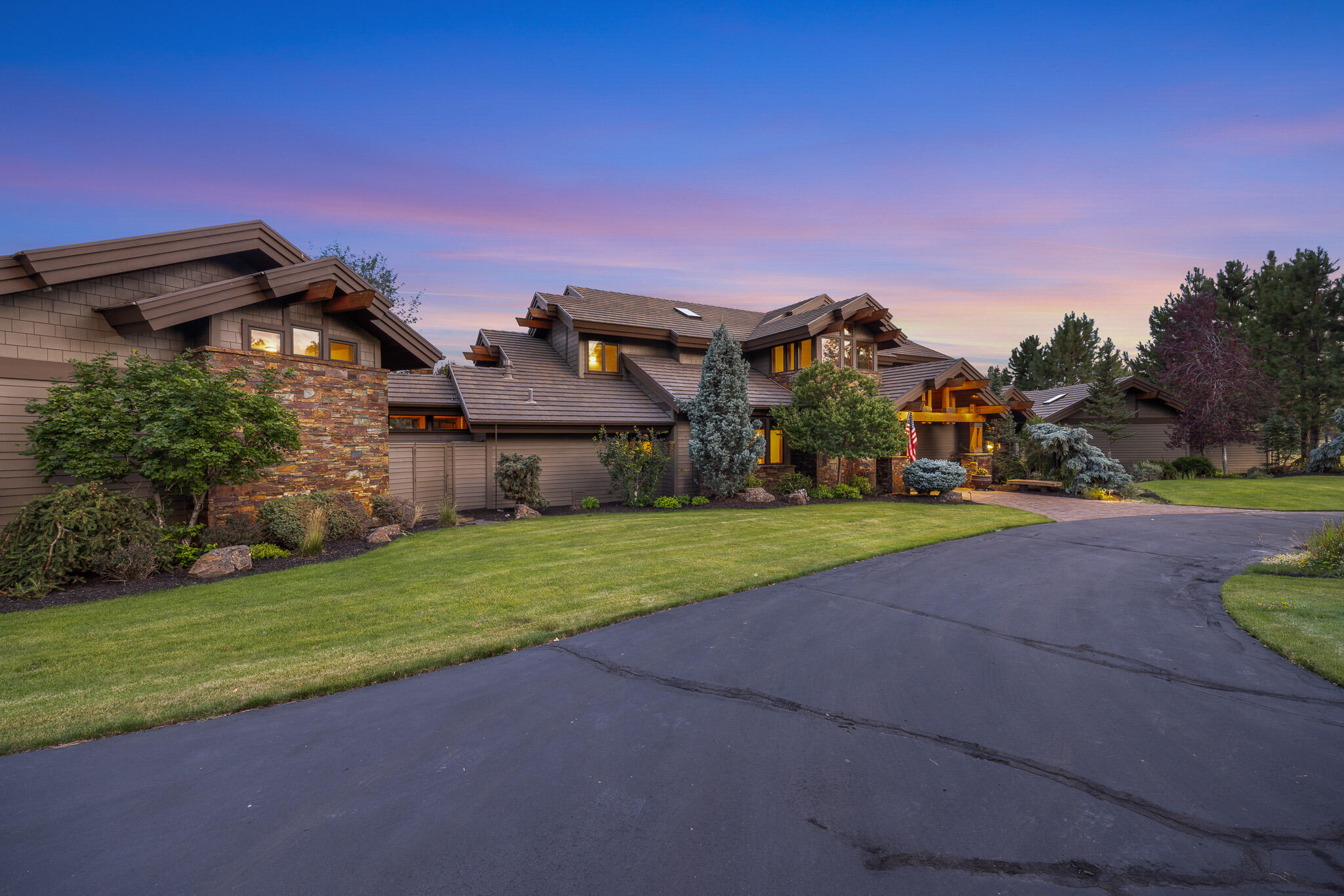18883 Sutherland Court