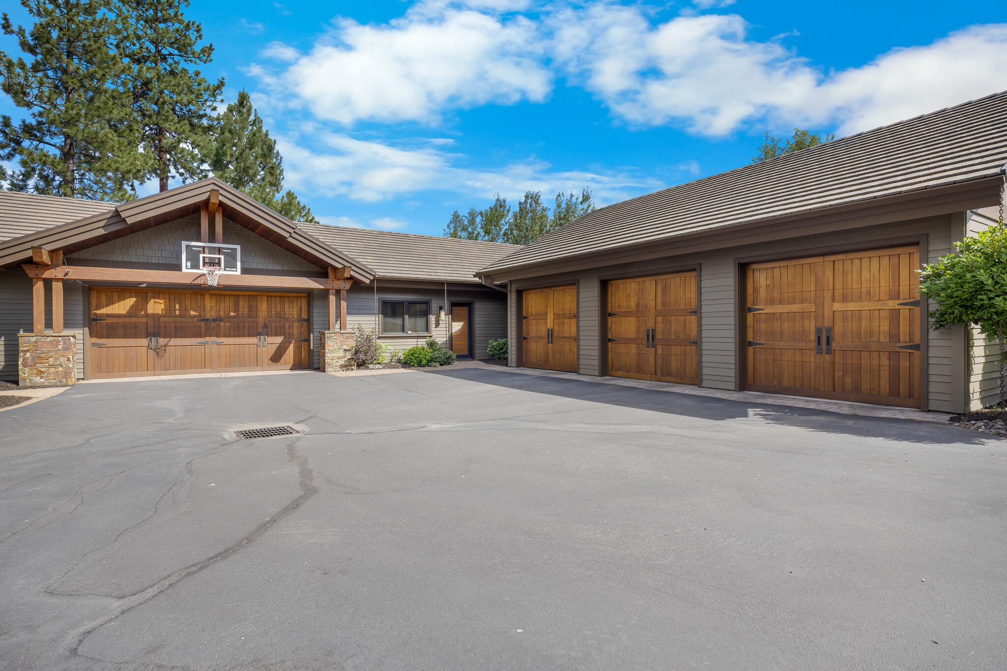 18883 Sutherland Court