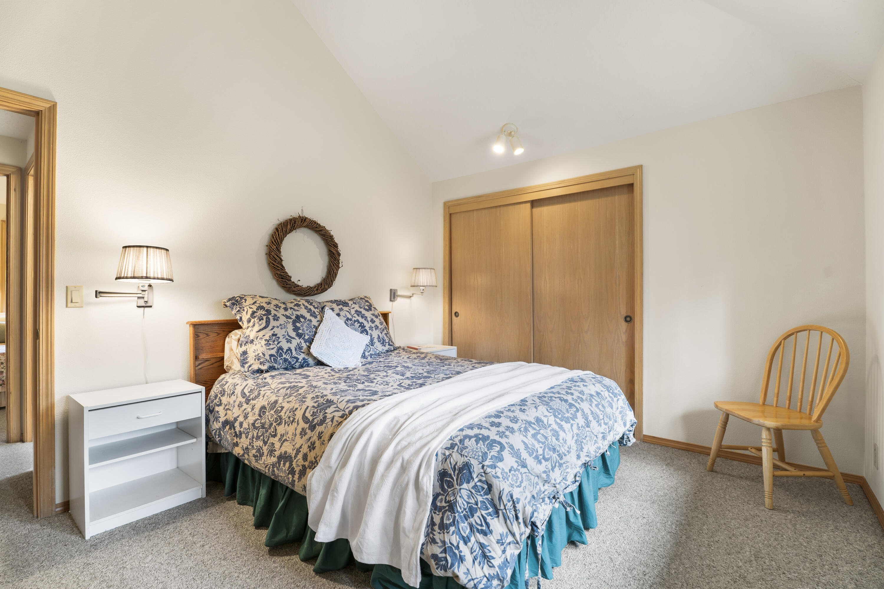 18193 Oregon Loop, 4