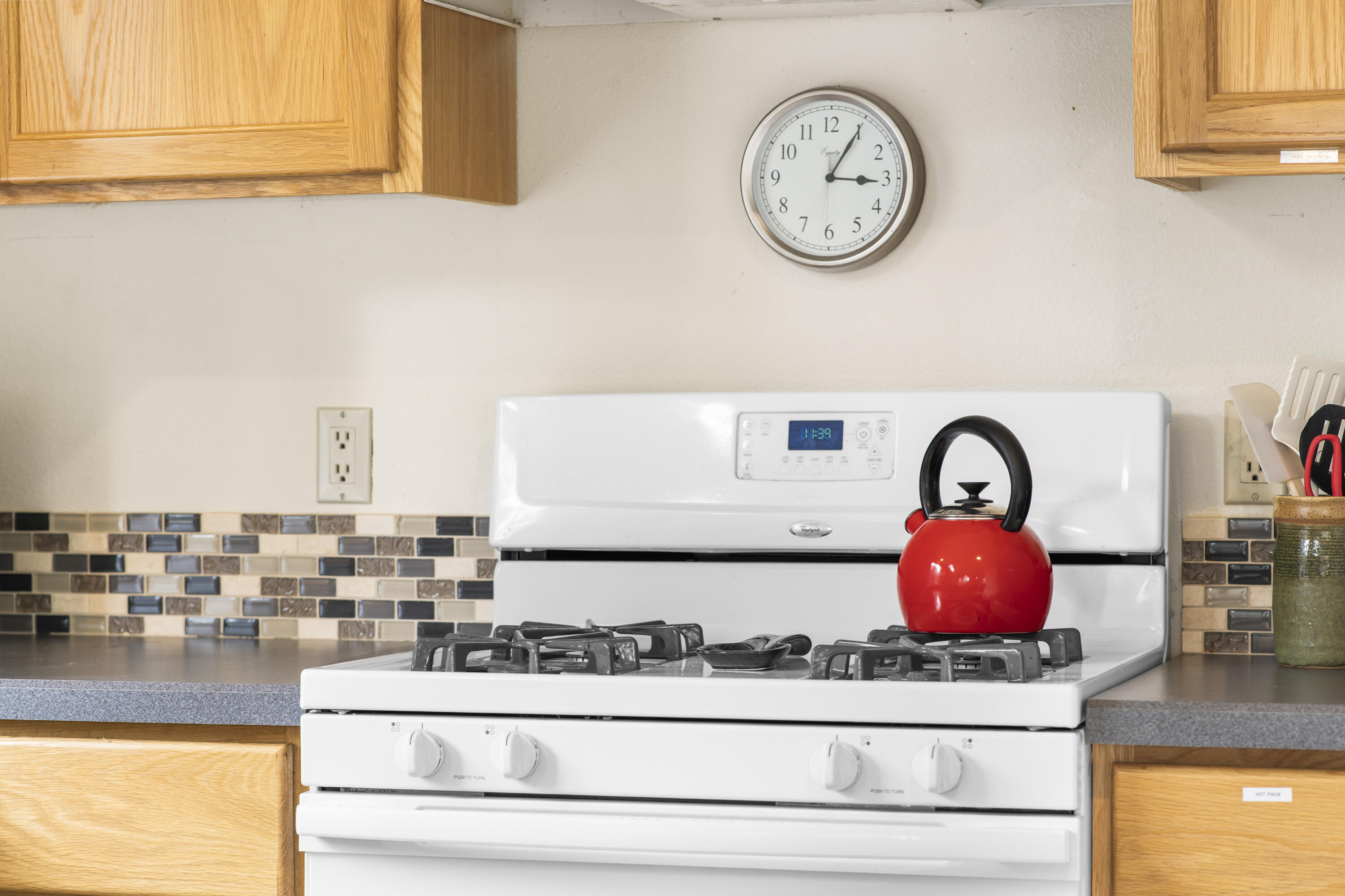 18193 Oregon Loop, 4