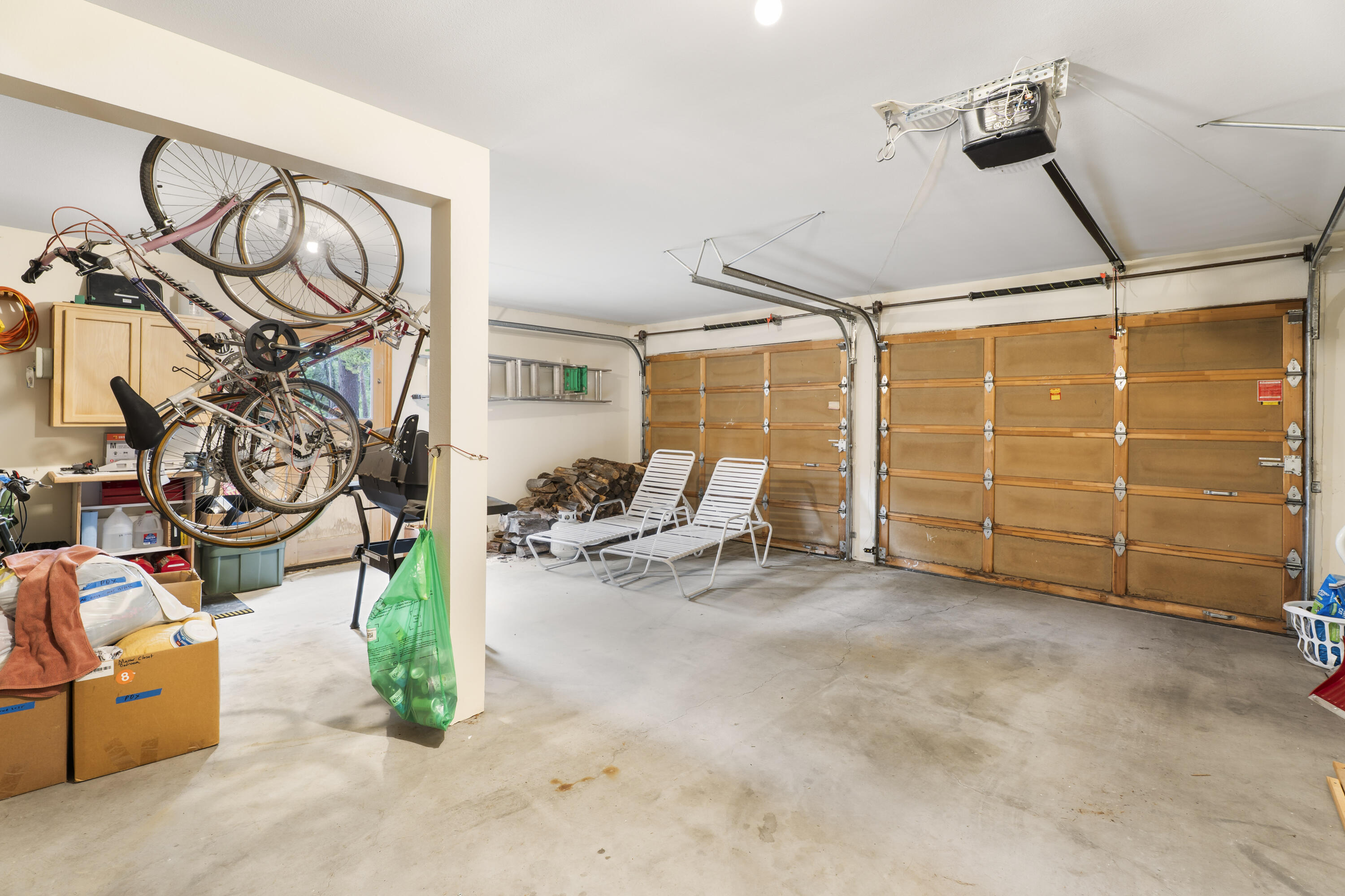 18193 Oregon Loop, 4