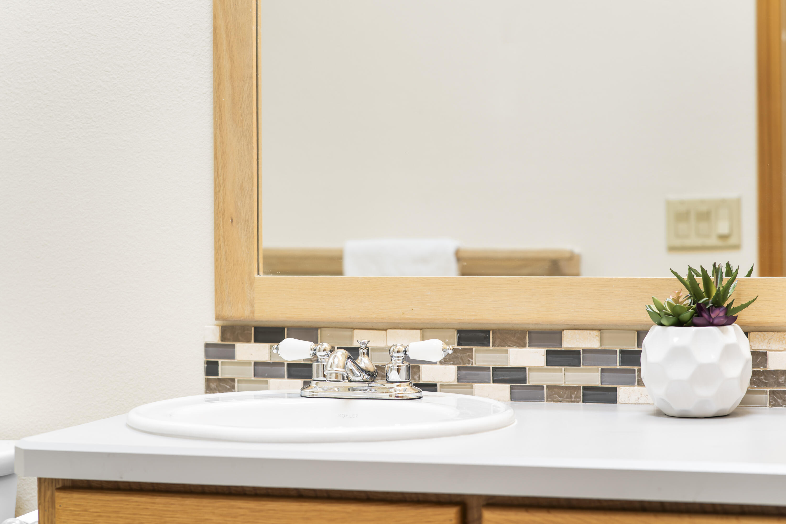 18193 Oregon Loop, 4