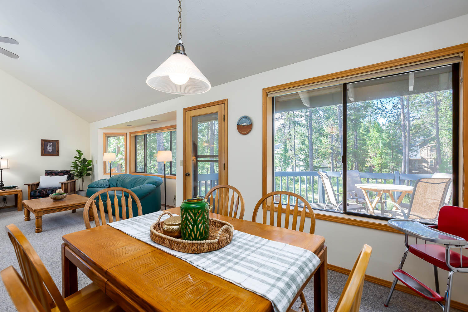 18193 Oregon Loop, 4