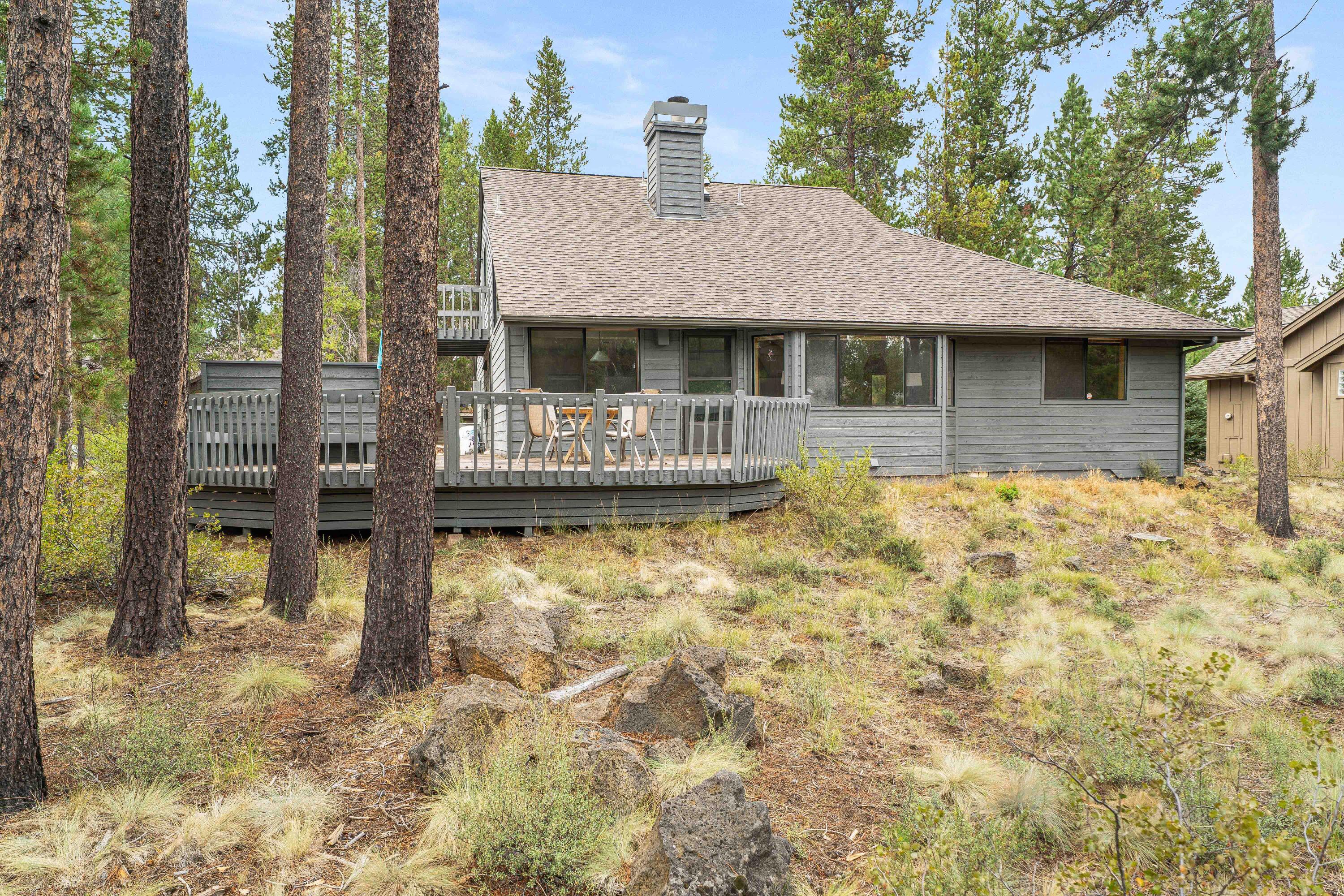 18193 Oregon Loop, 4