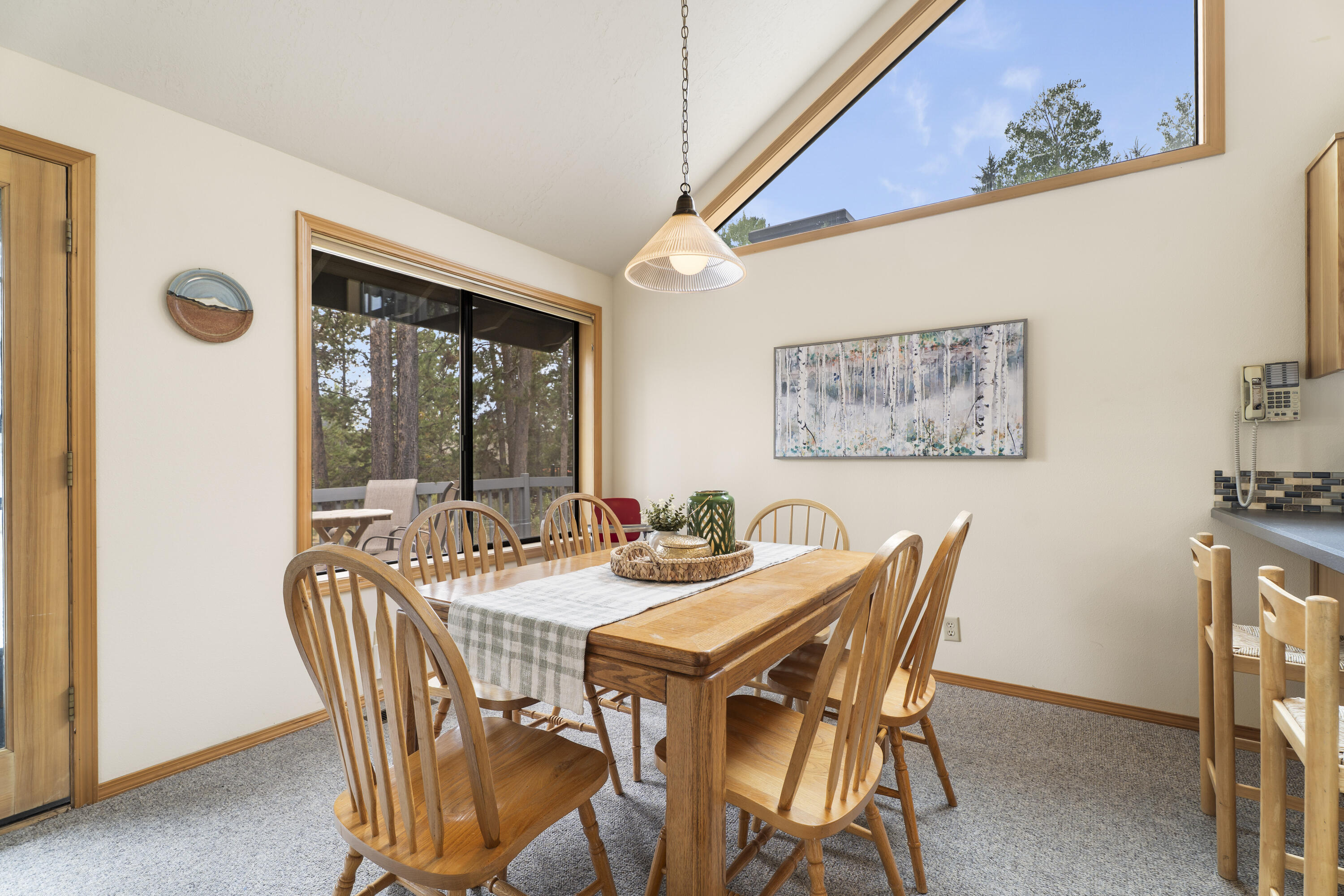 18193 Oregon Loop, 4