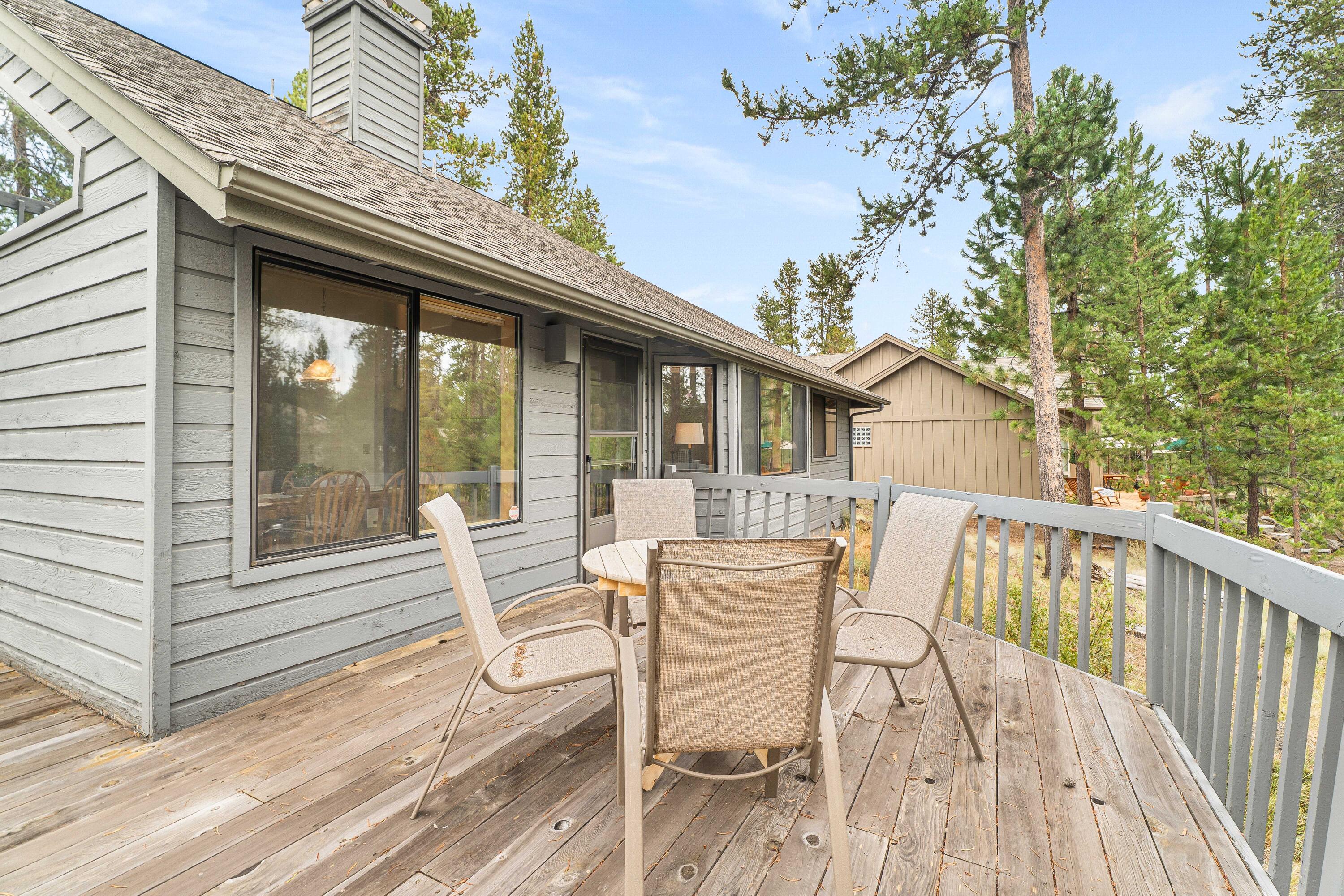 18193 Oregon Loop, 4