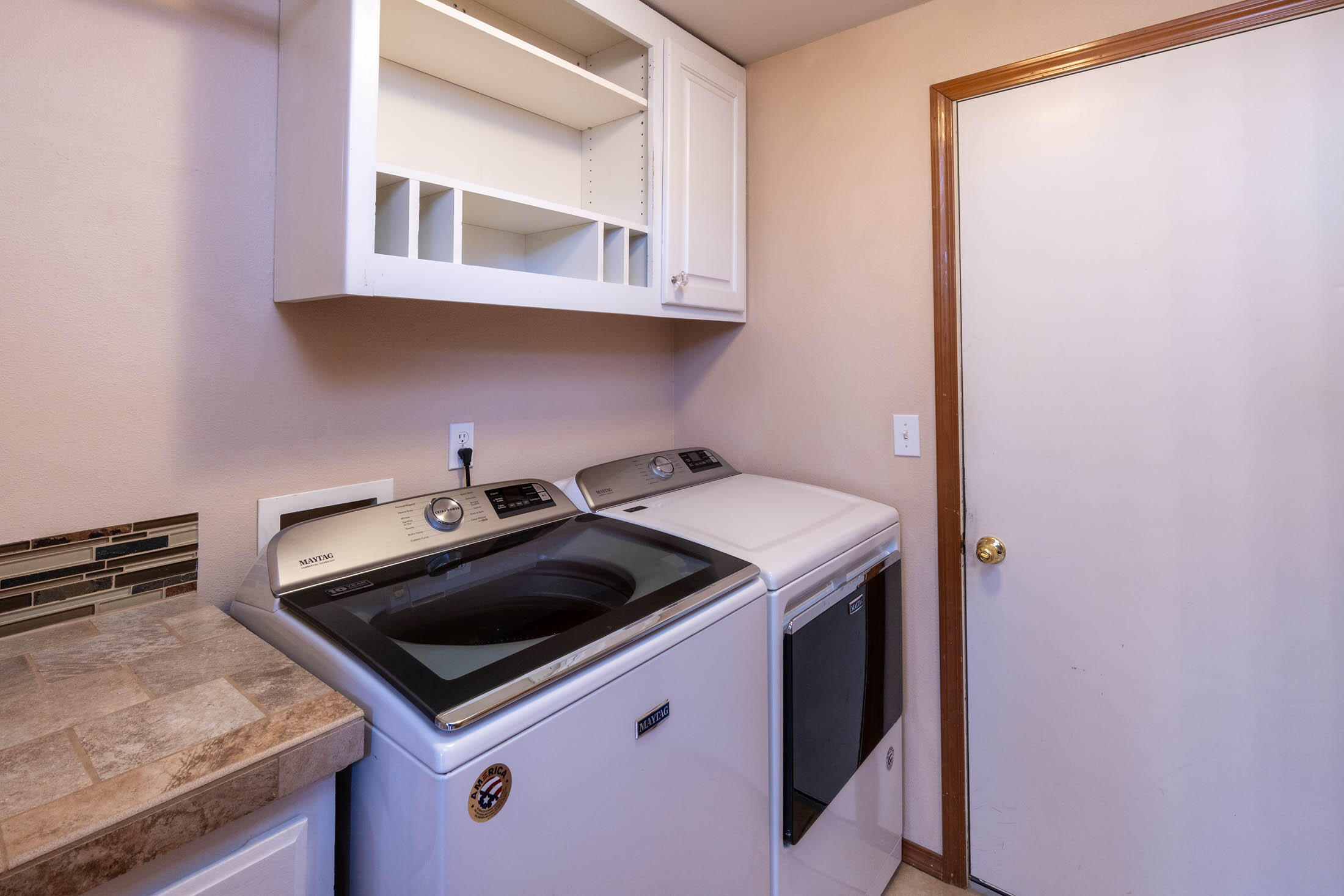 3023 NE Lansing Court