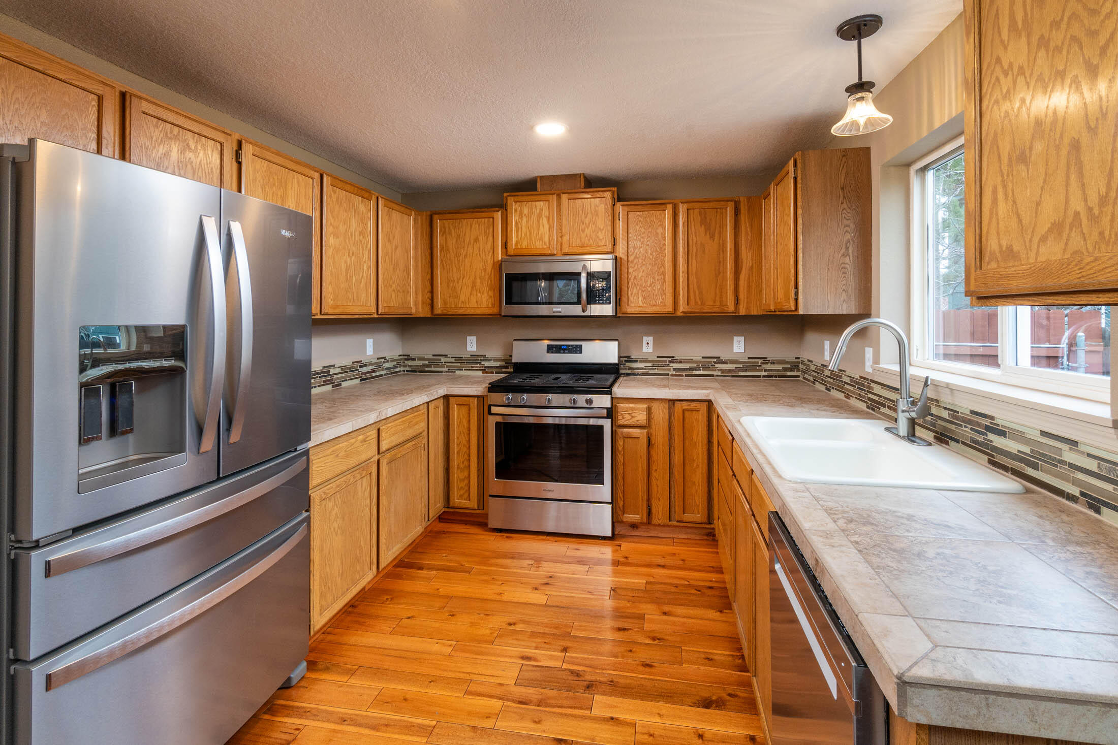 3023 NE Lansing Court