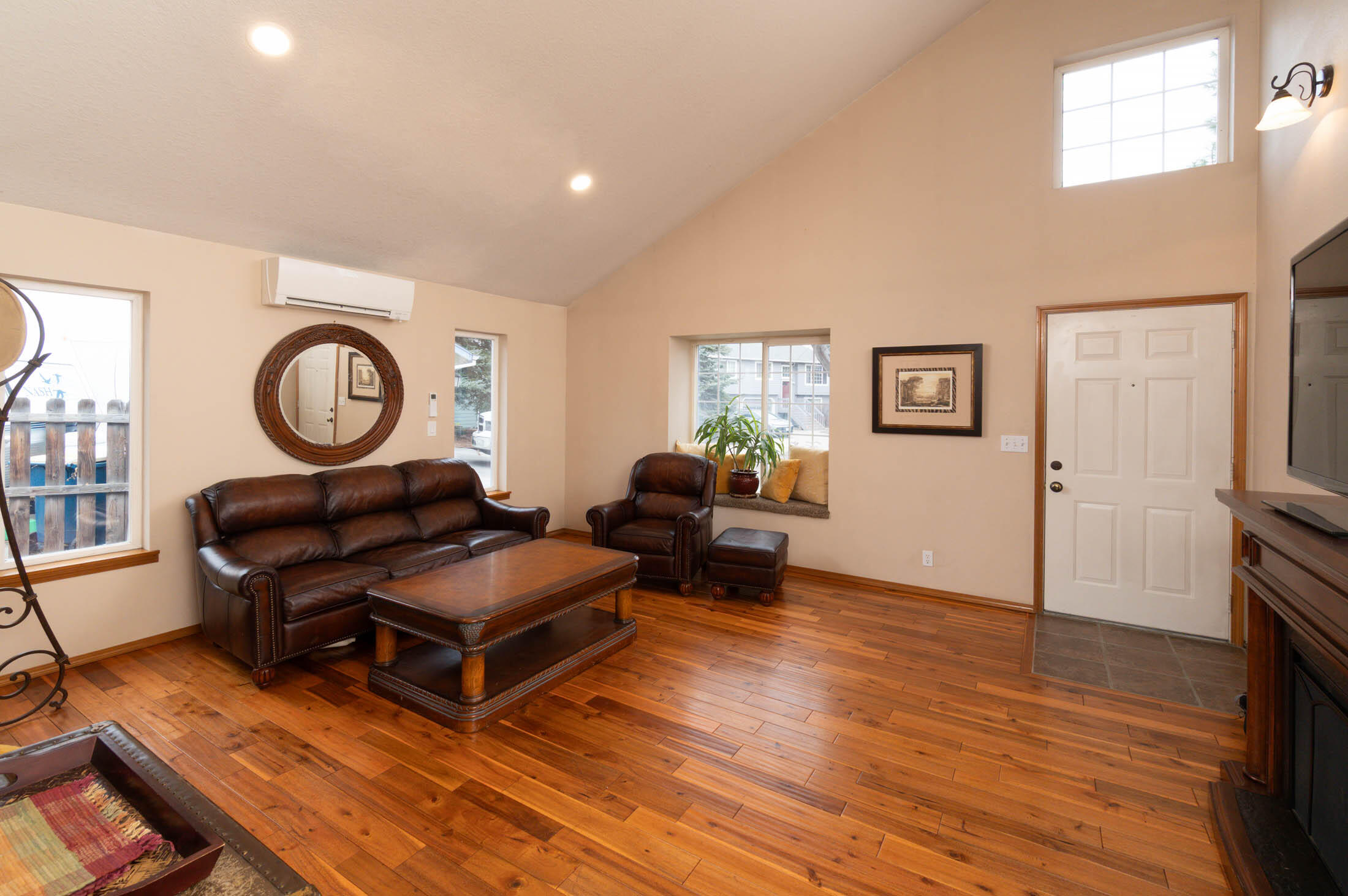 3023 NE Lansing Court