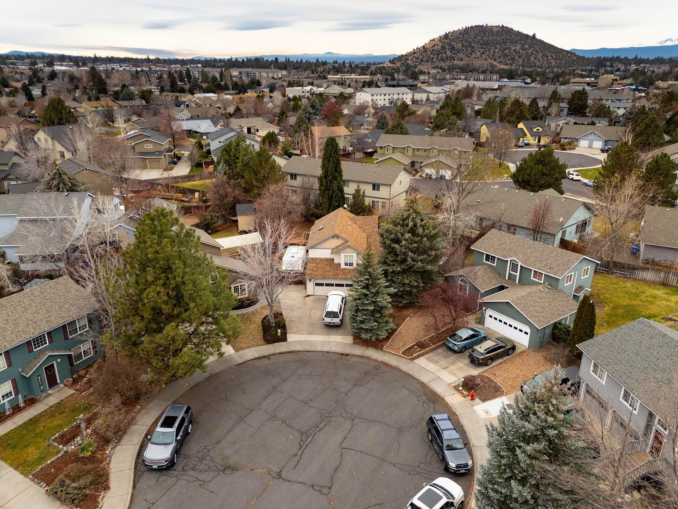 3023 NE Lansing Court