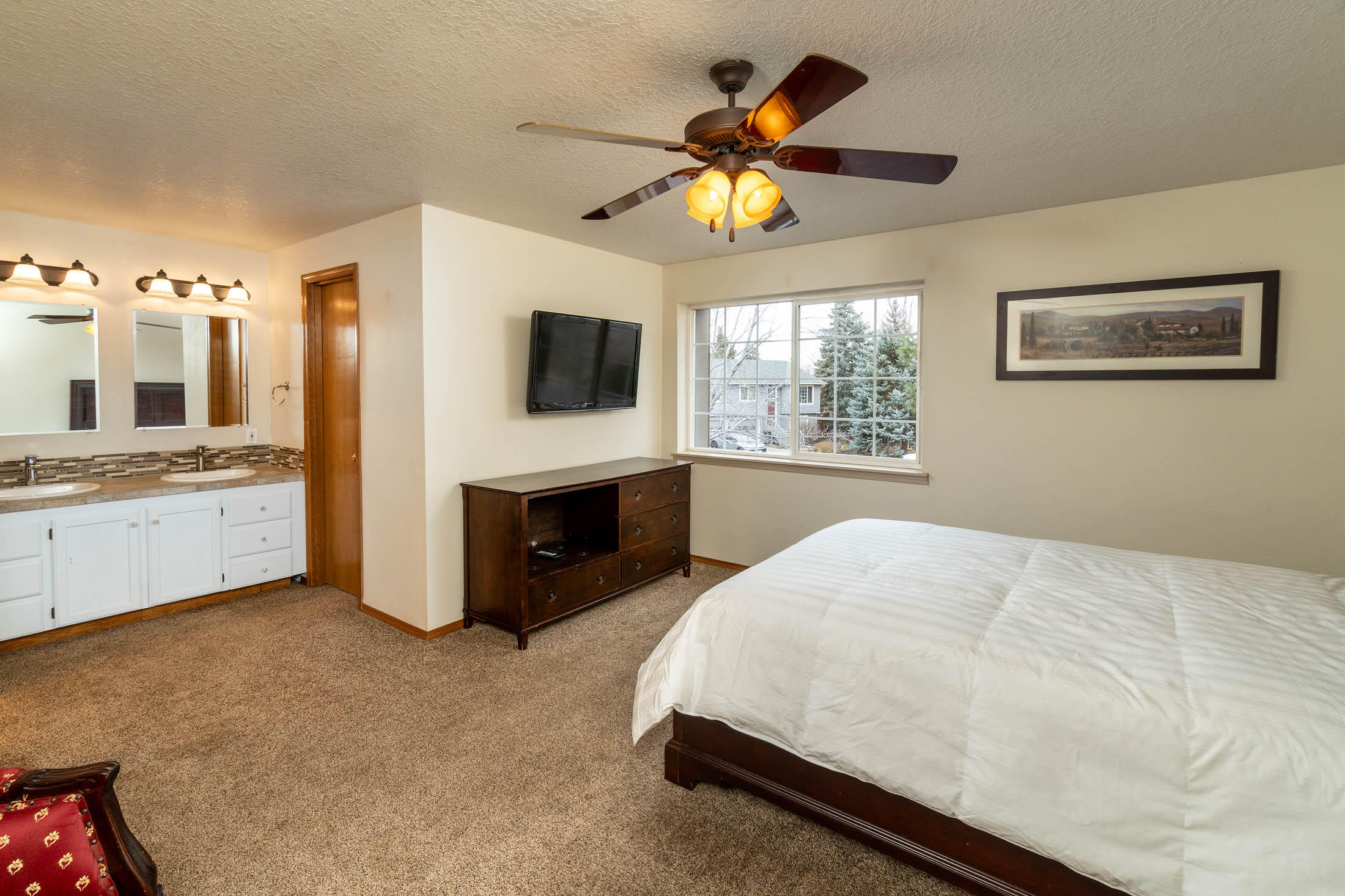 3023 NE Lansing Court