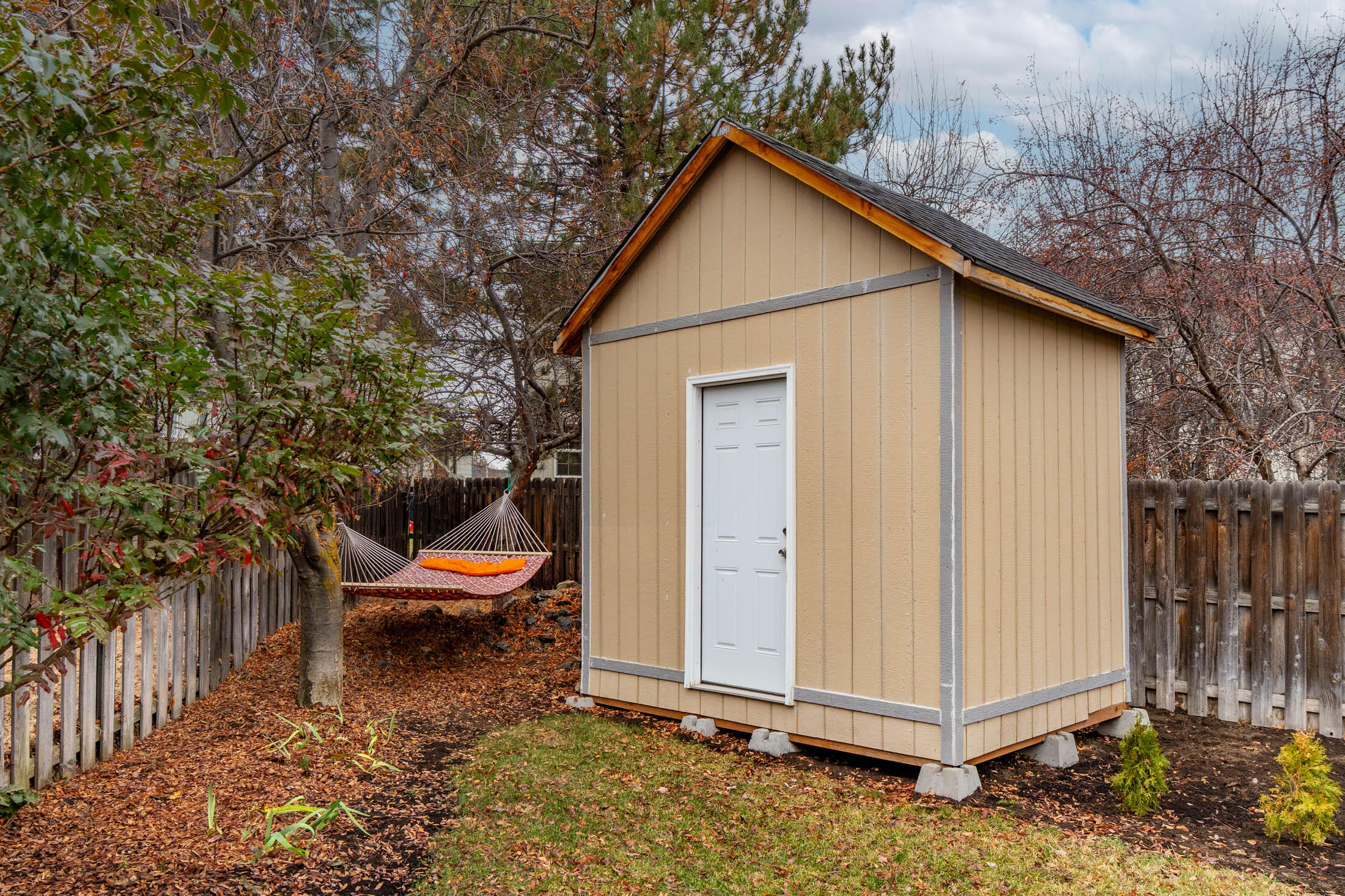 3023 NE Lansing Court