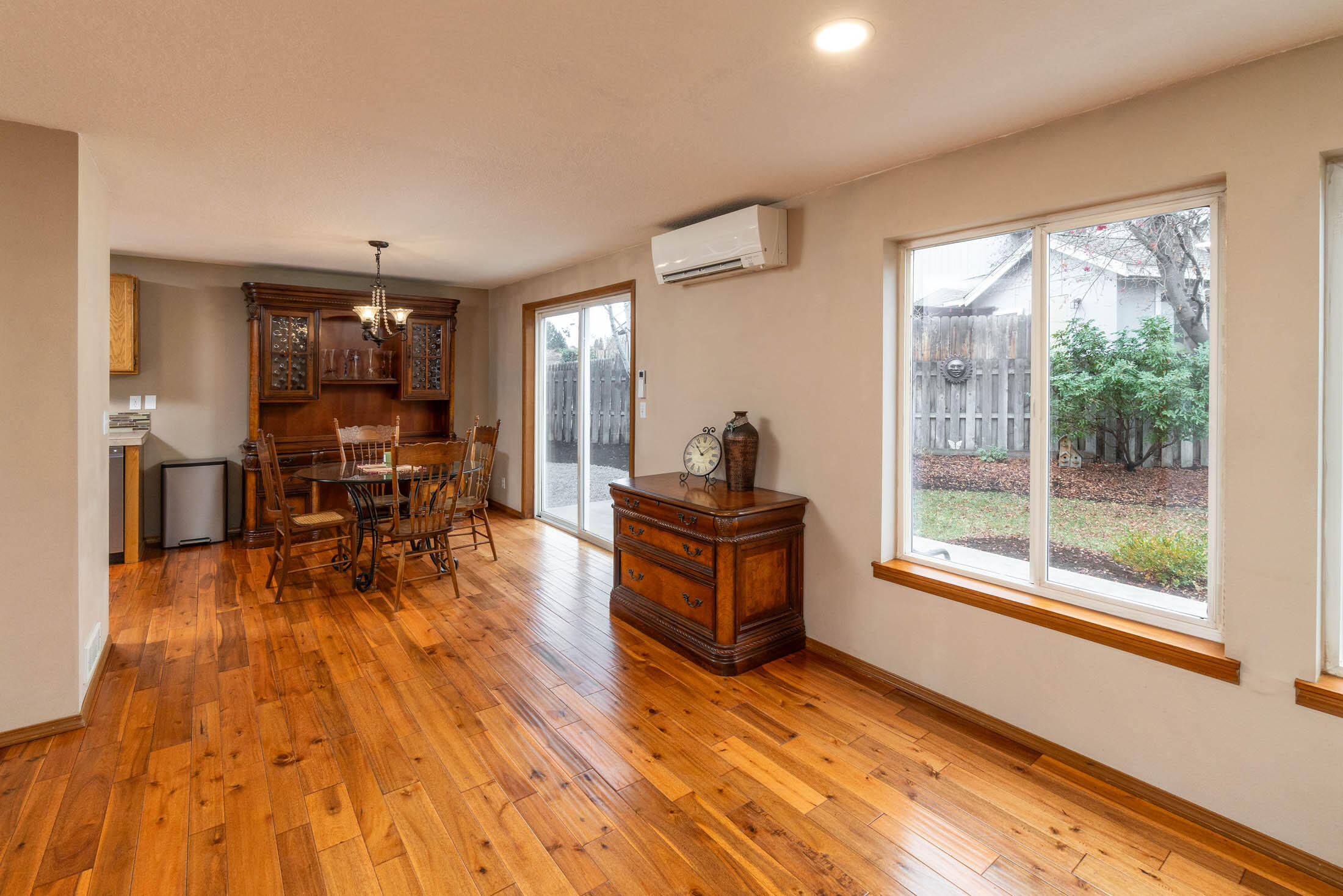 3023 NE Lansing Court