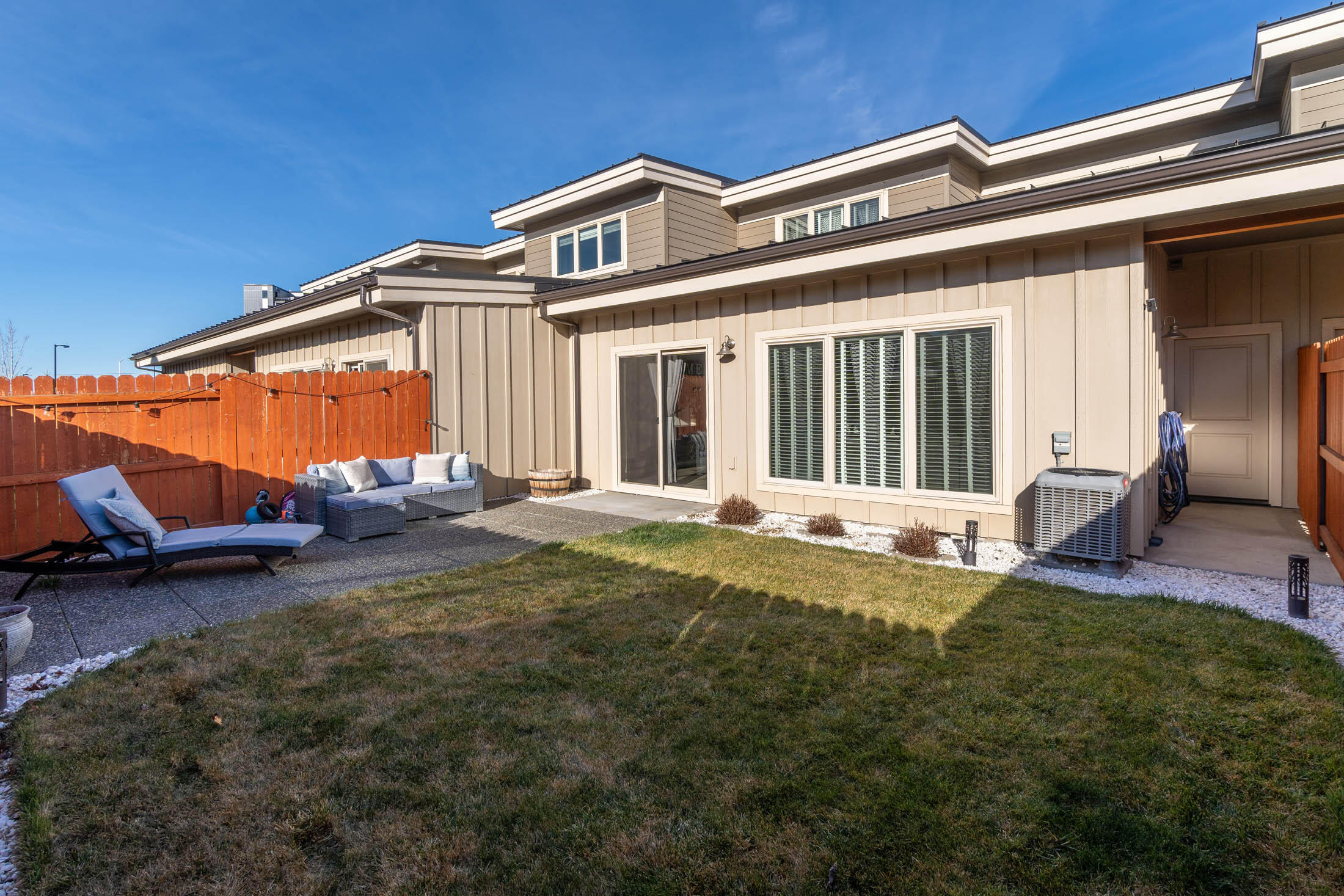 3670 SW Badger Avenue