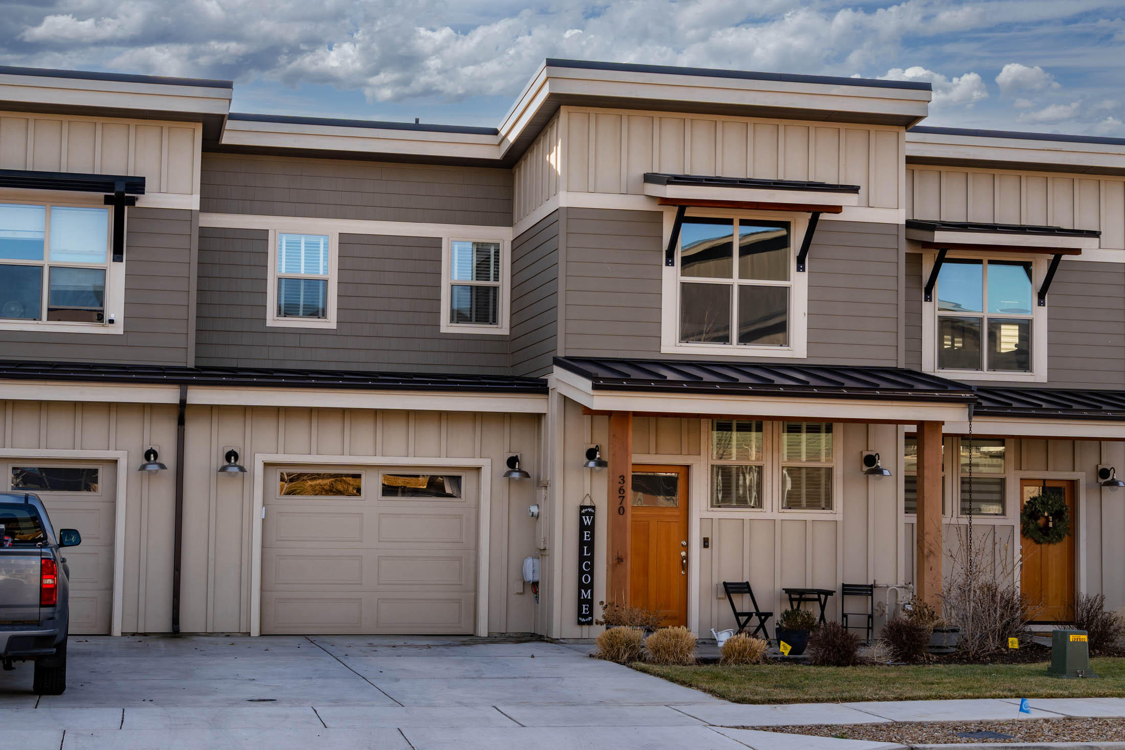 3670 SW Badger Avenue