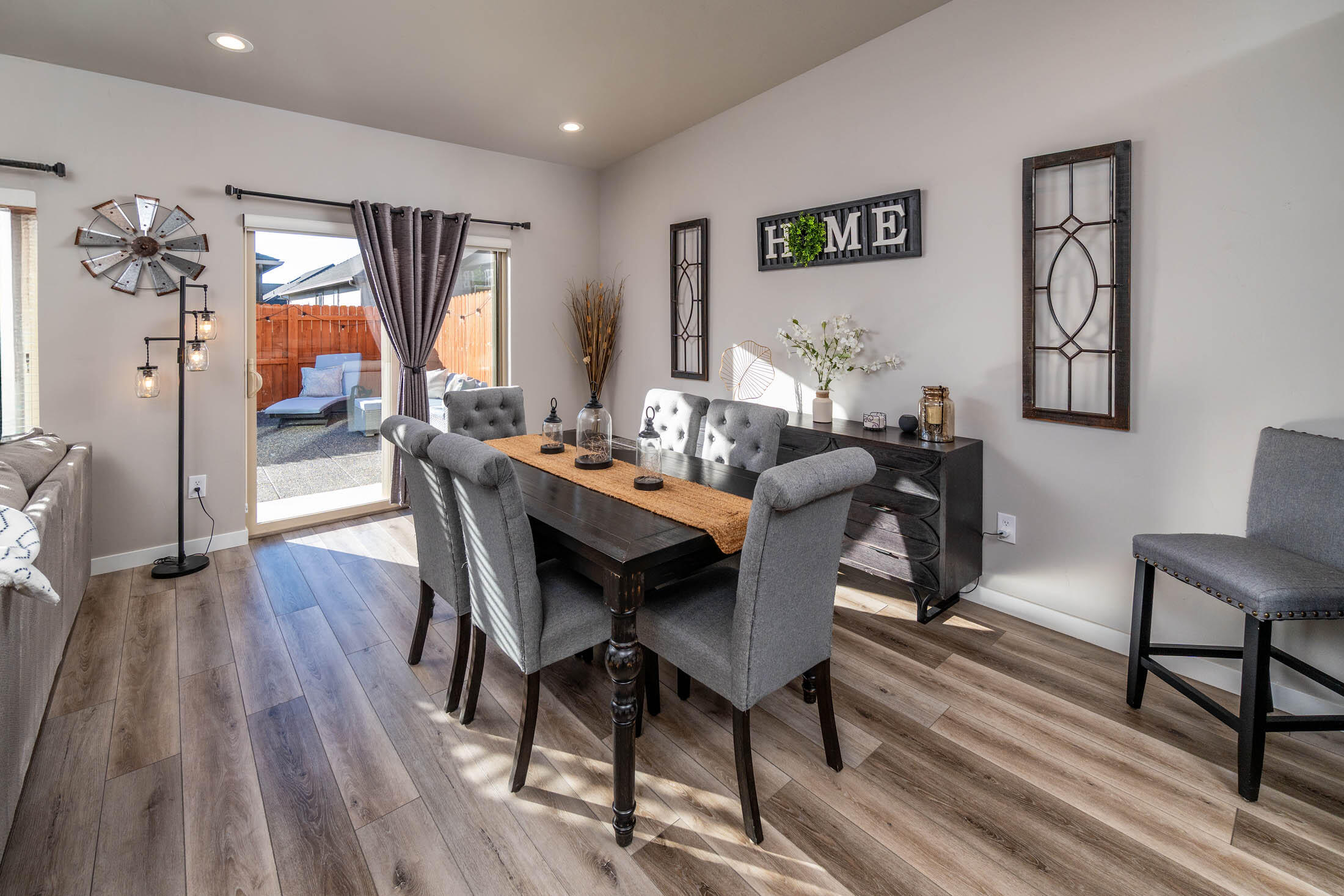 3670 SW Badger Avenue