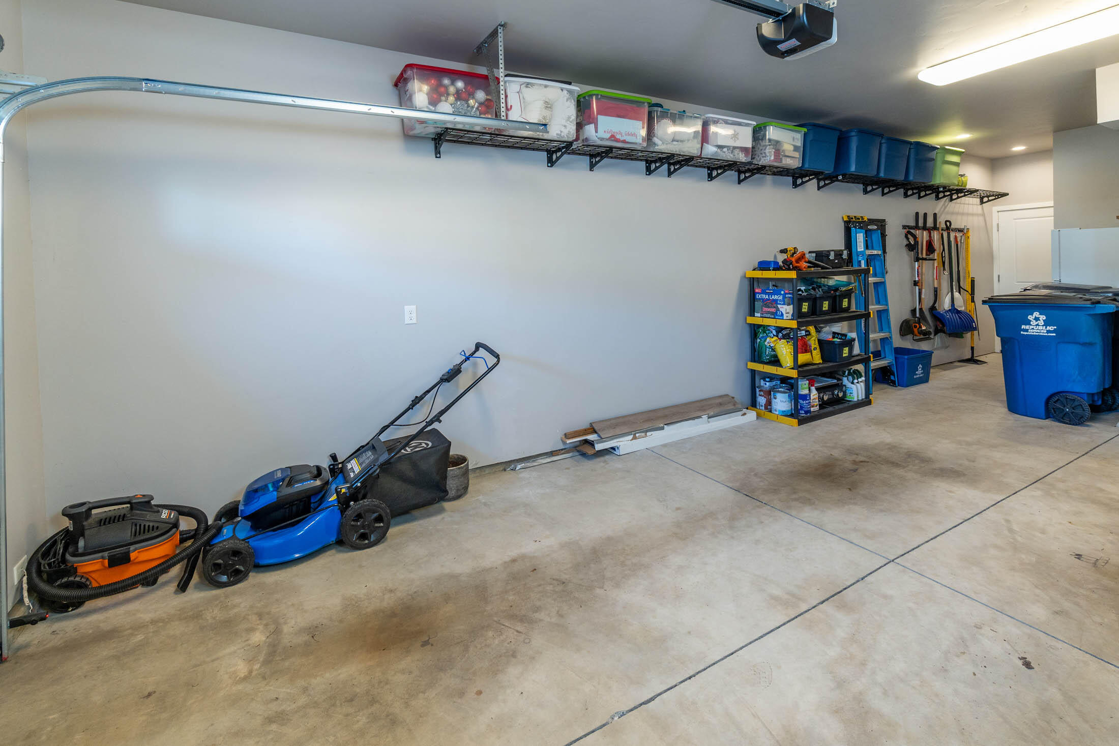 3670 SW Badger Avenue