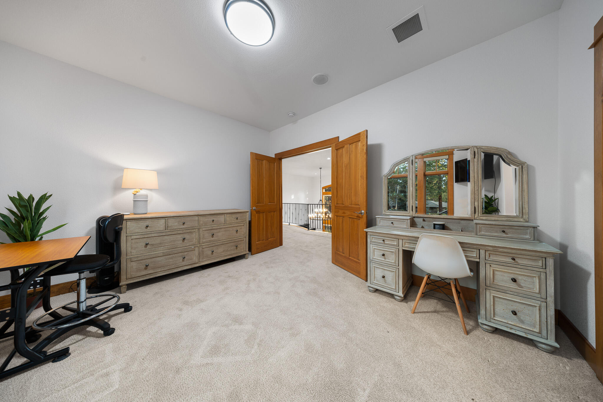 61469 Tam McArthur Loop