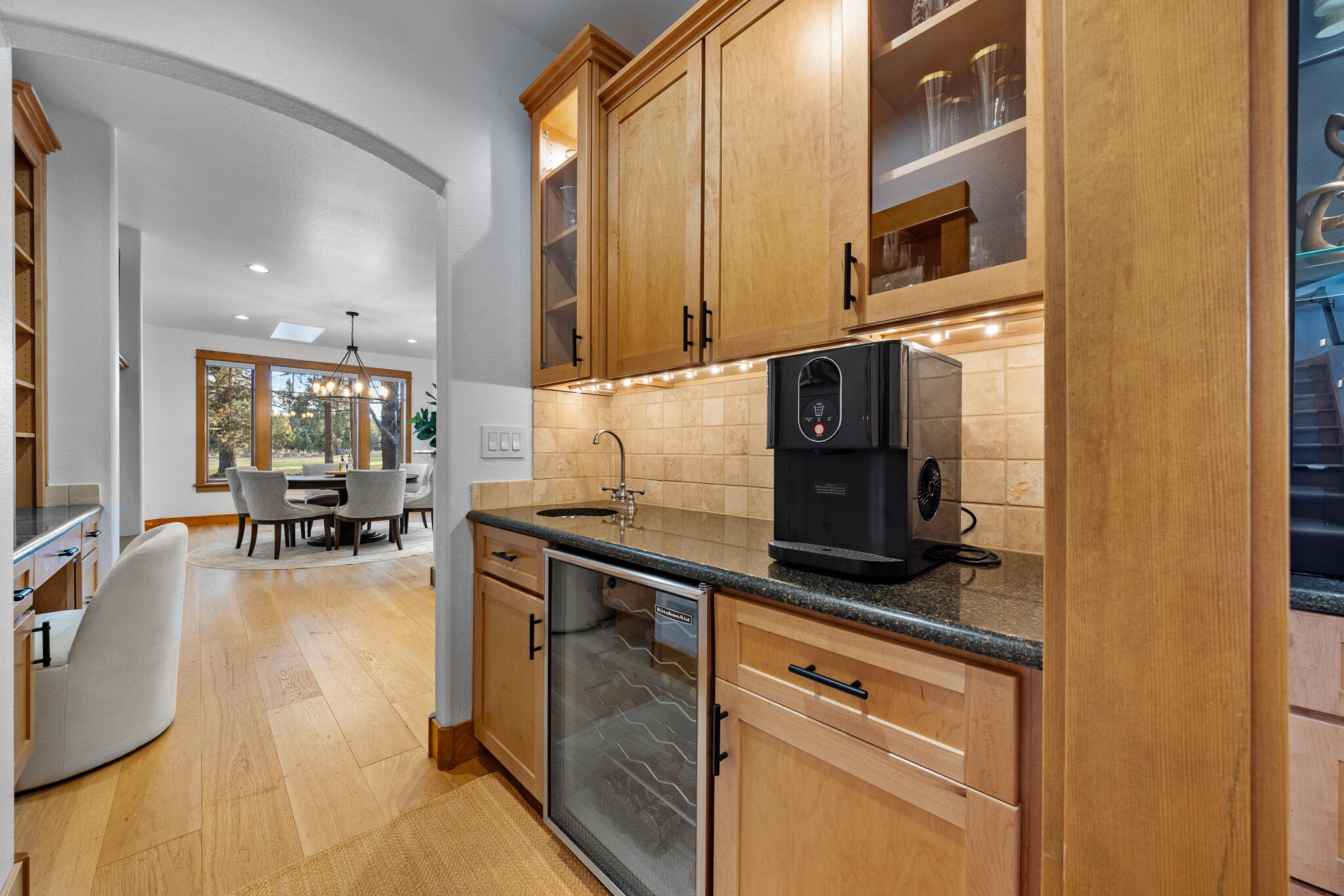 61469 Tam McArthur Loop