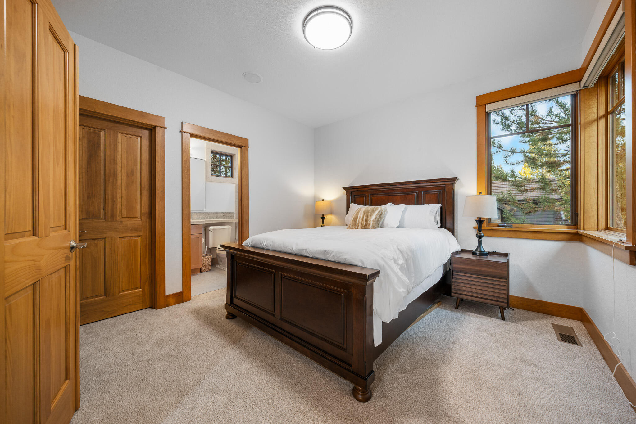 61469 Tam McArthur Loop