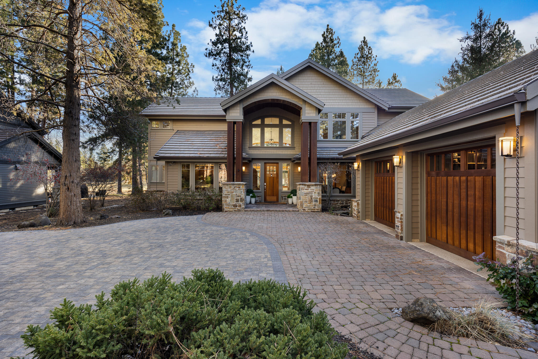 61469 Tam McArthur Loop