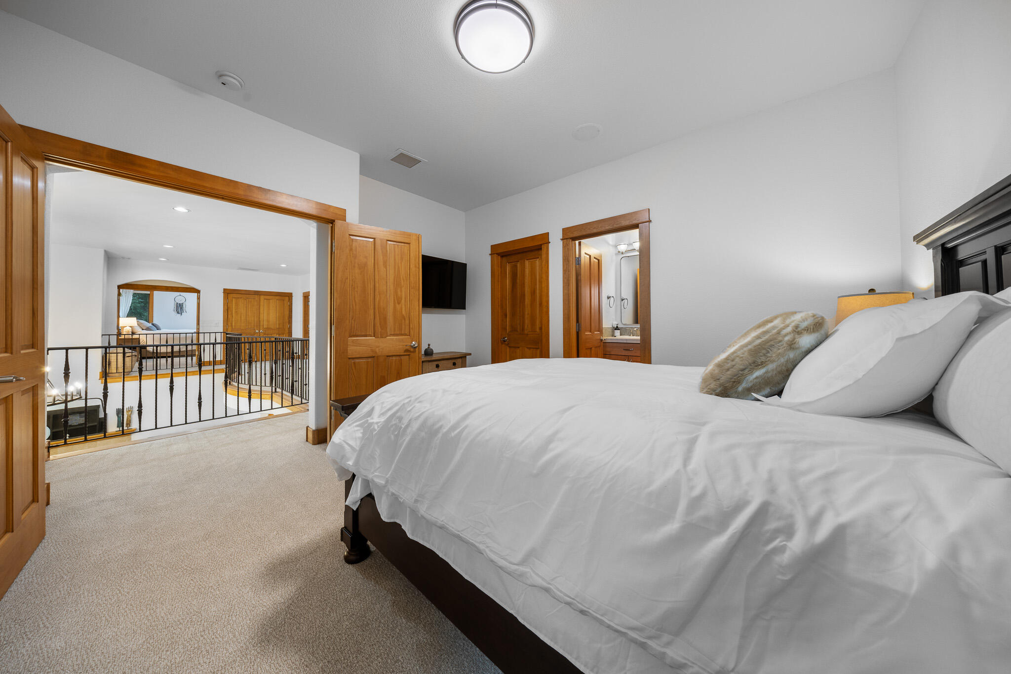 61469 Tam McArthur Loop