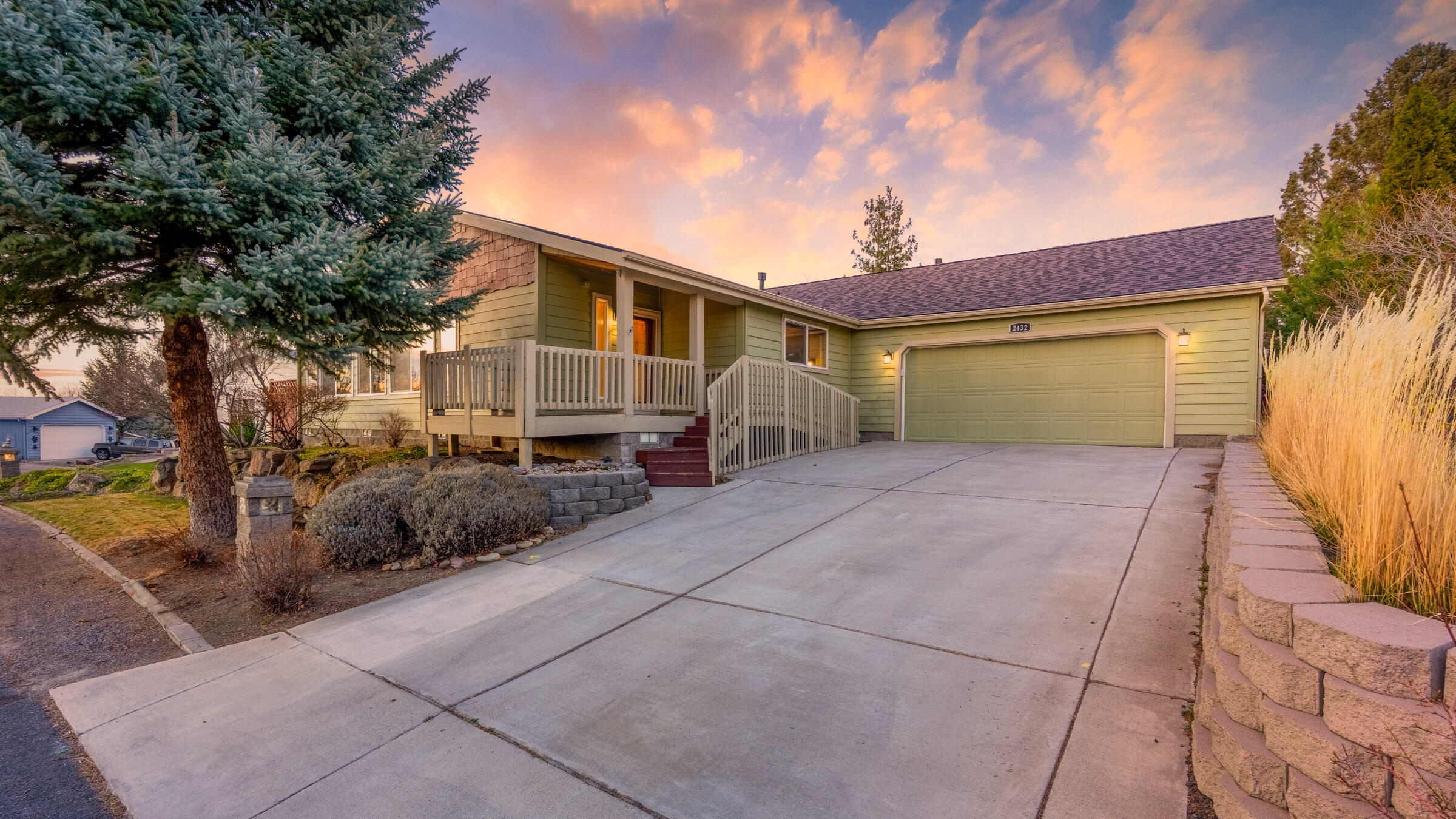 2432 NE Crocus Way