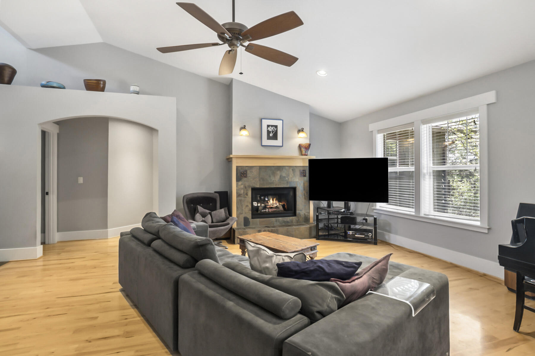 2955 NW Bordeaux Lane