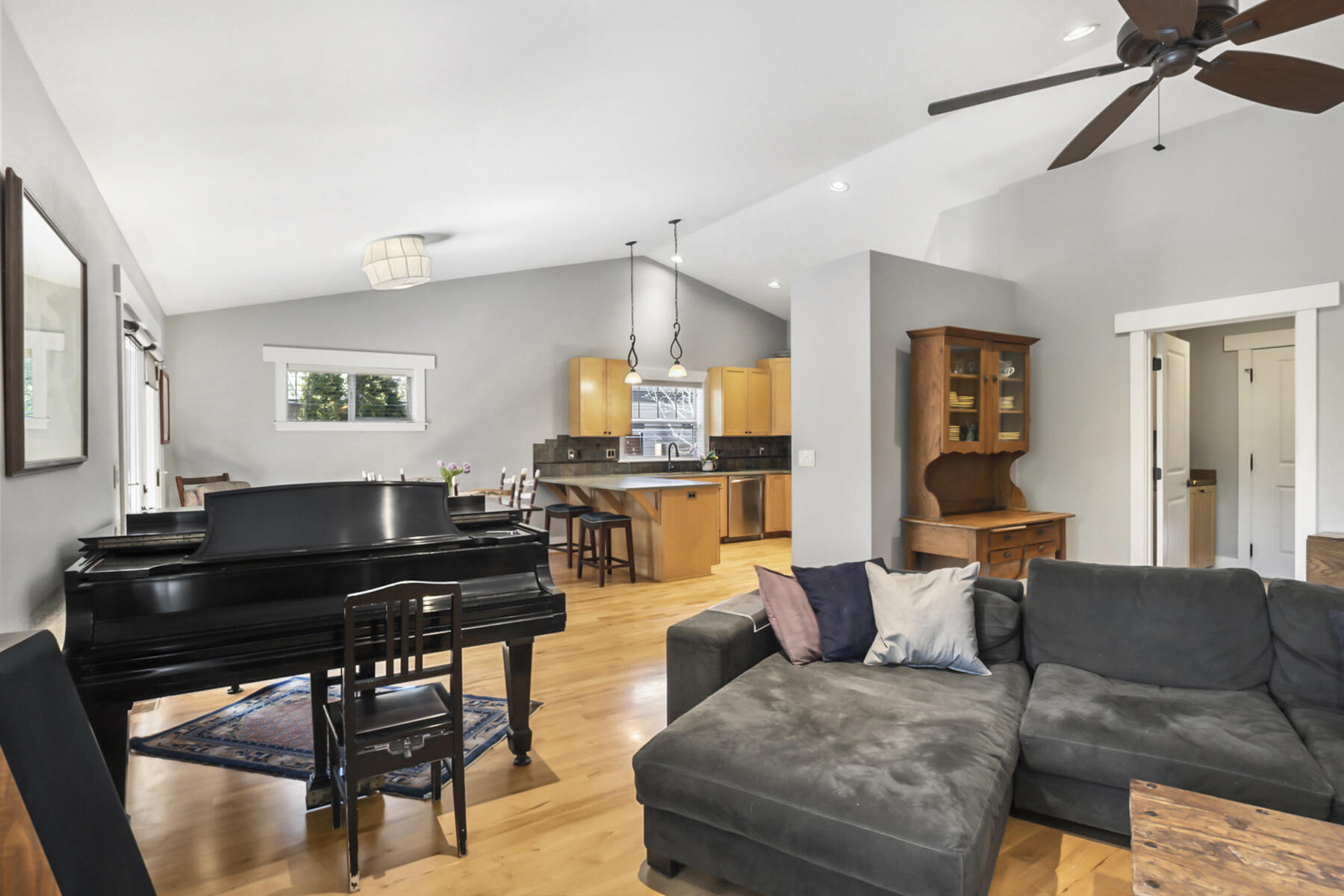 2955 NW Bordeaux Lane