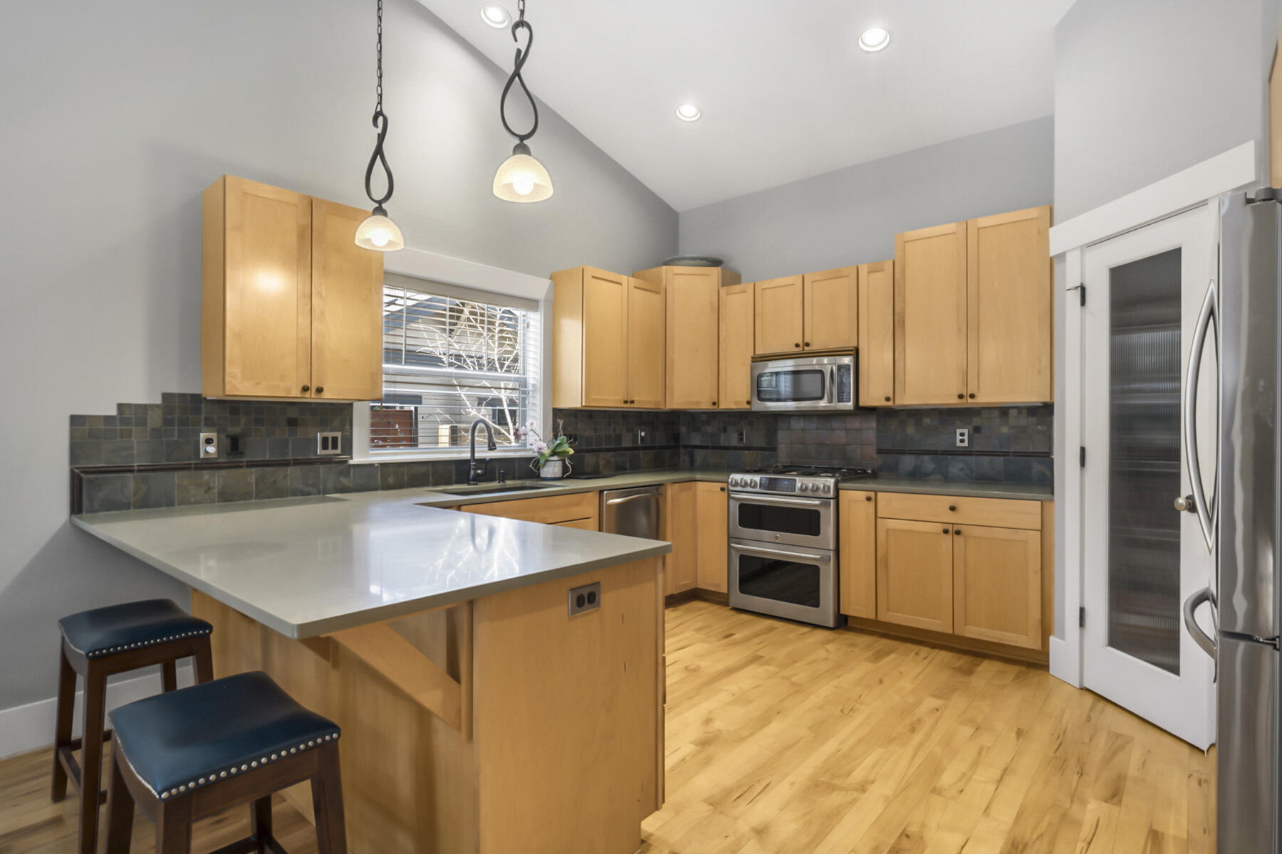 2955 NW Bordeaux Lane